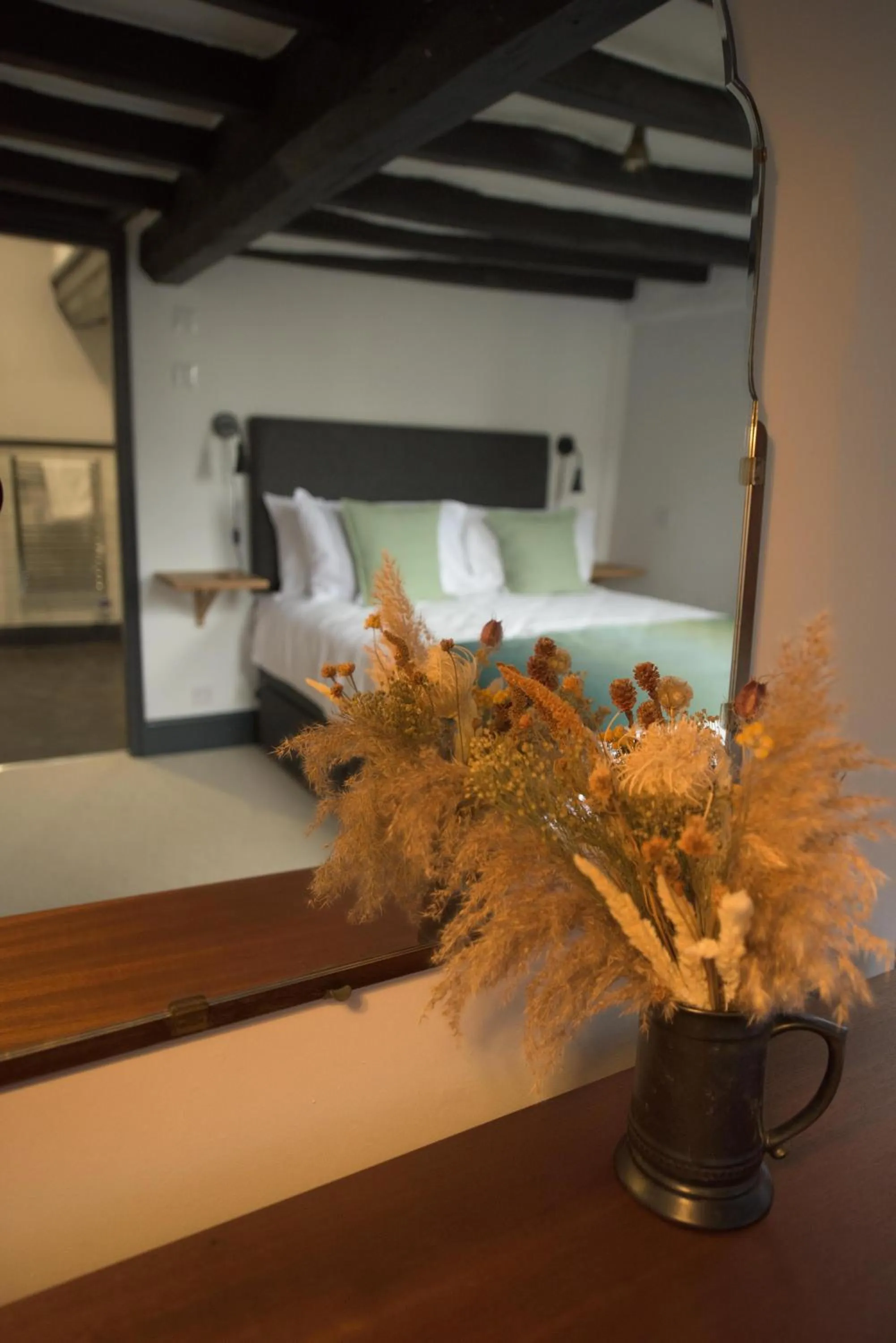 Bedroom in Royal Oak Pub