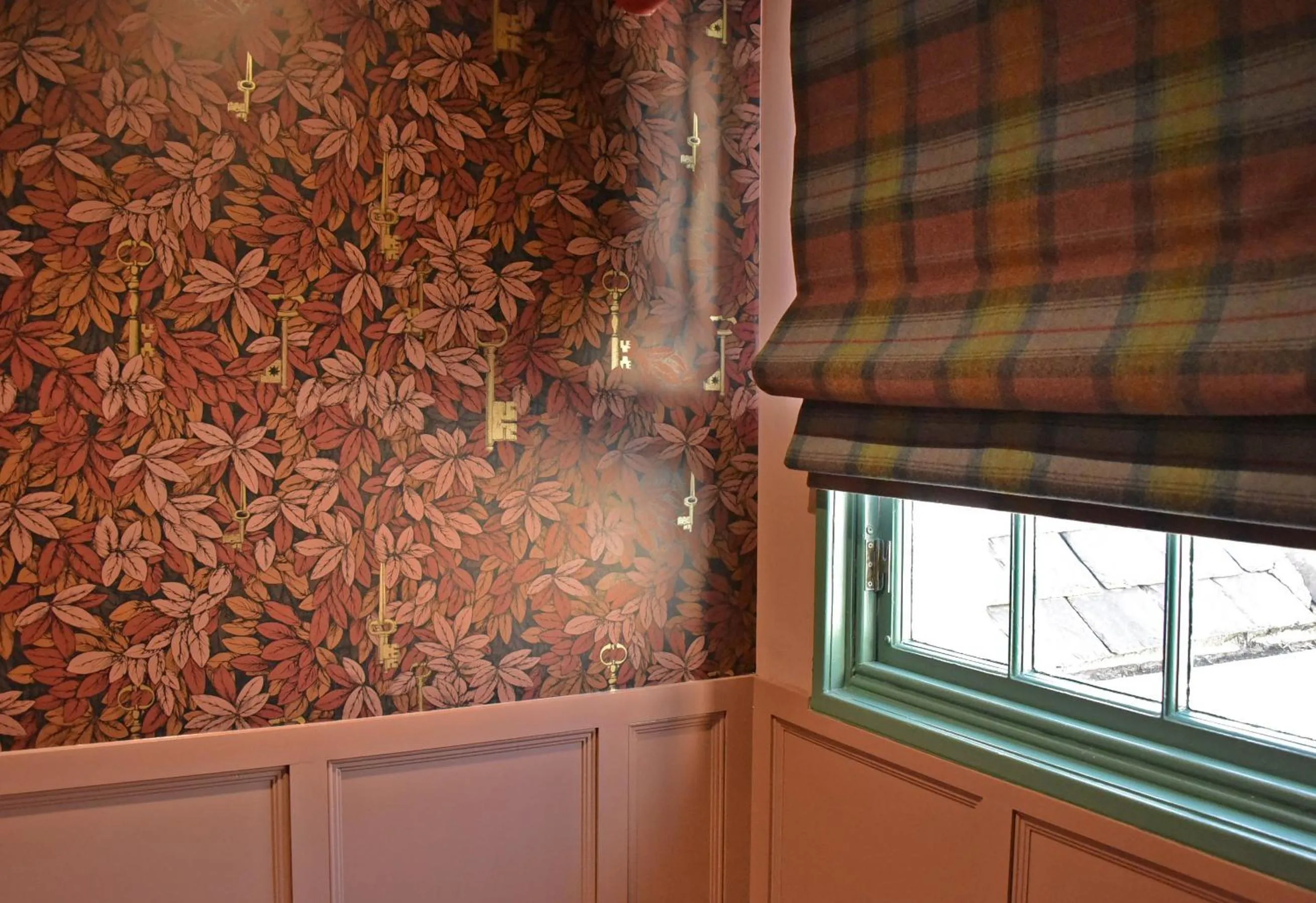 Lobby or reception in Masonic Arms Gatehouse