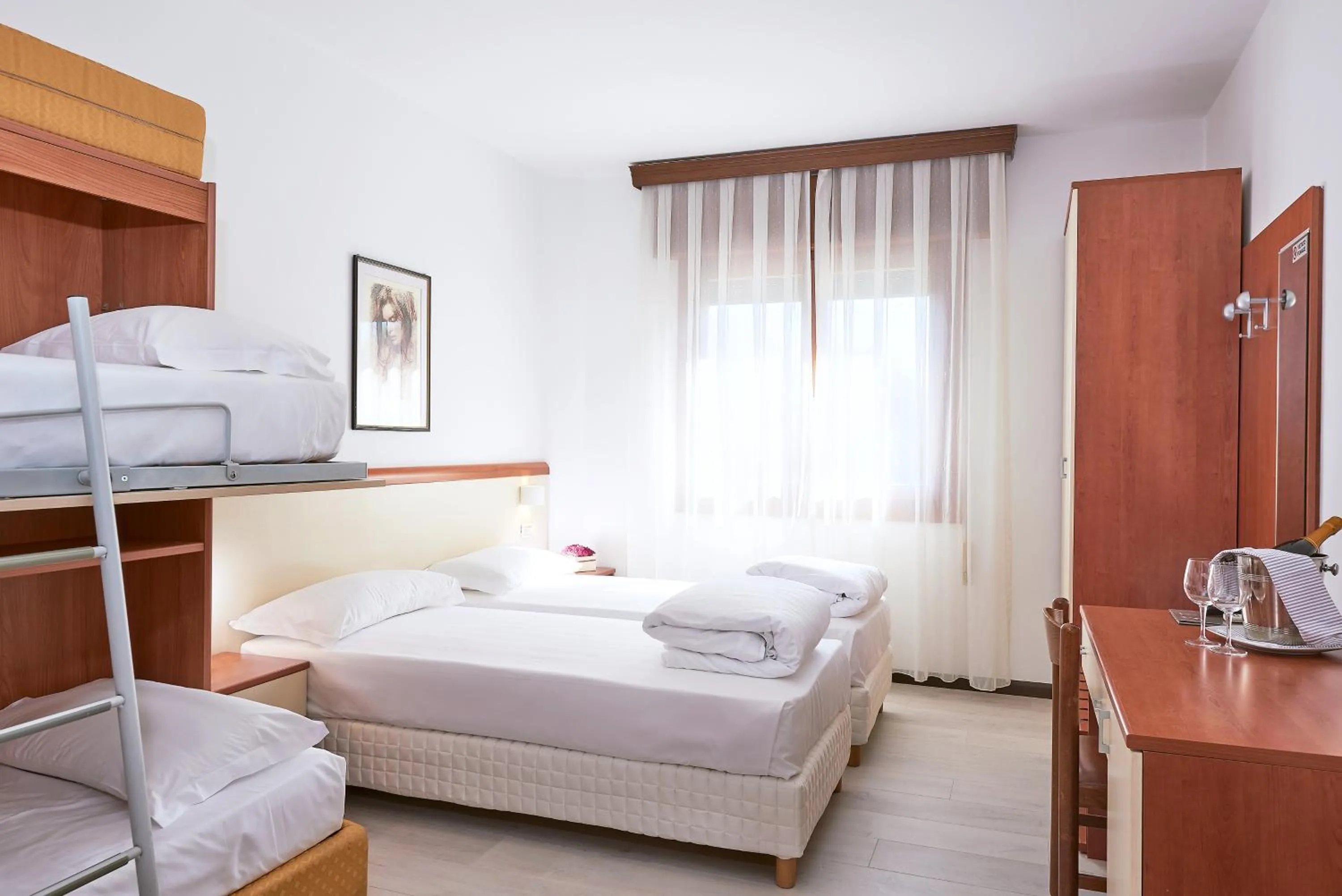 Photo of the whole room, Bed in HG Hotel Due Ragni