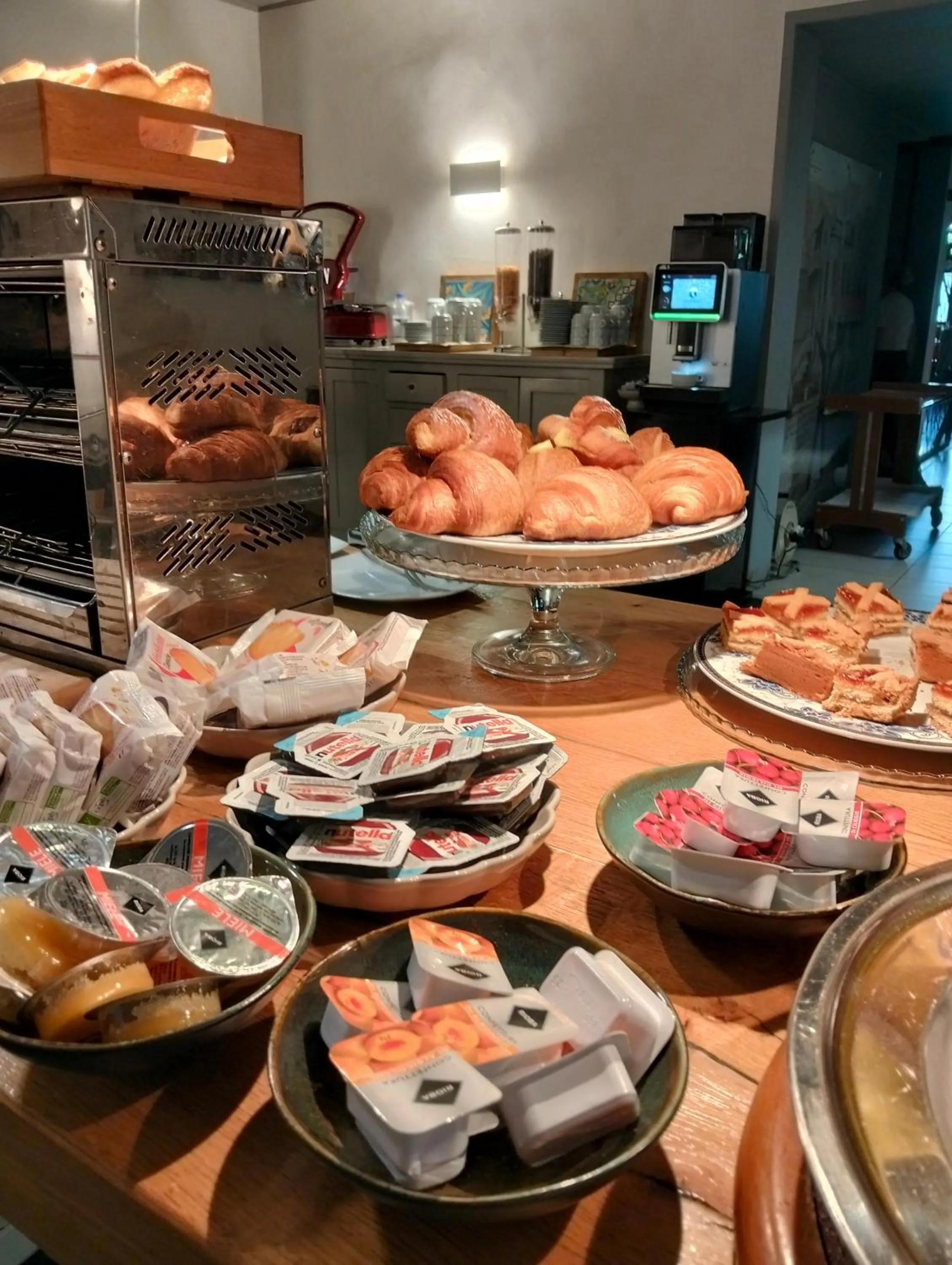 Continental breakfast in HG Hotel Due Ragni
