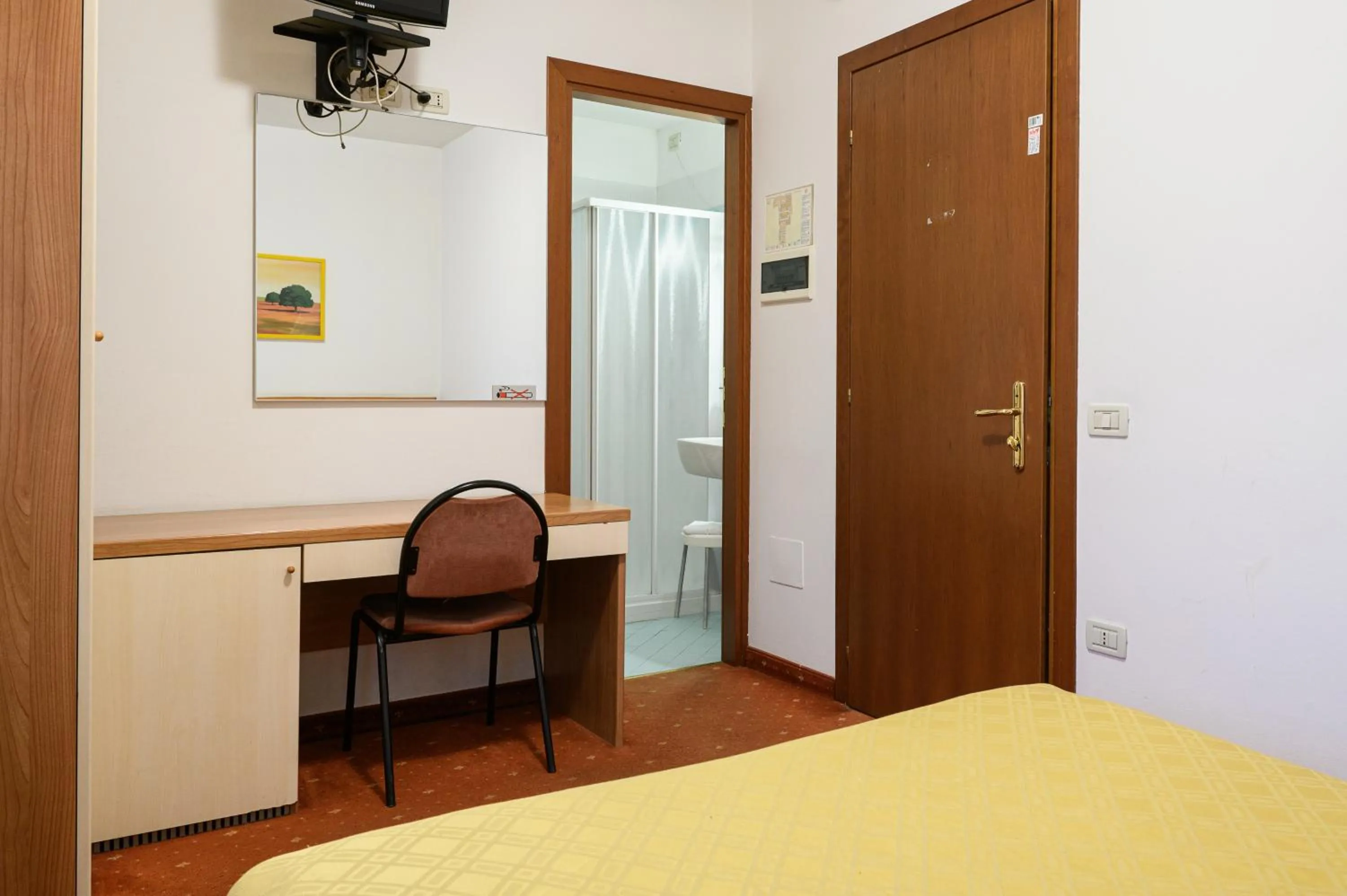 Bed in HG Hotel Due Ragni