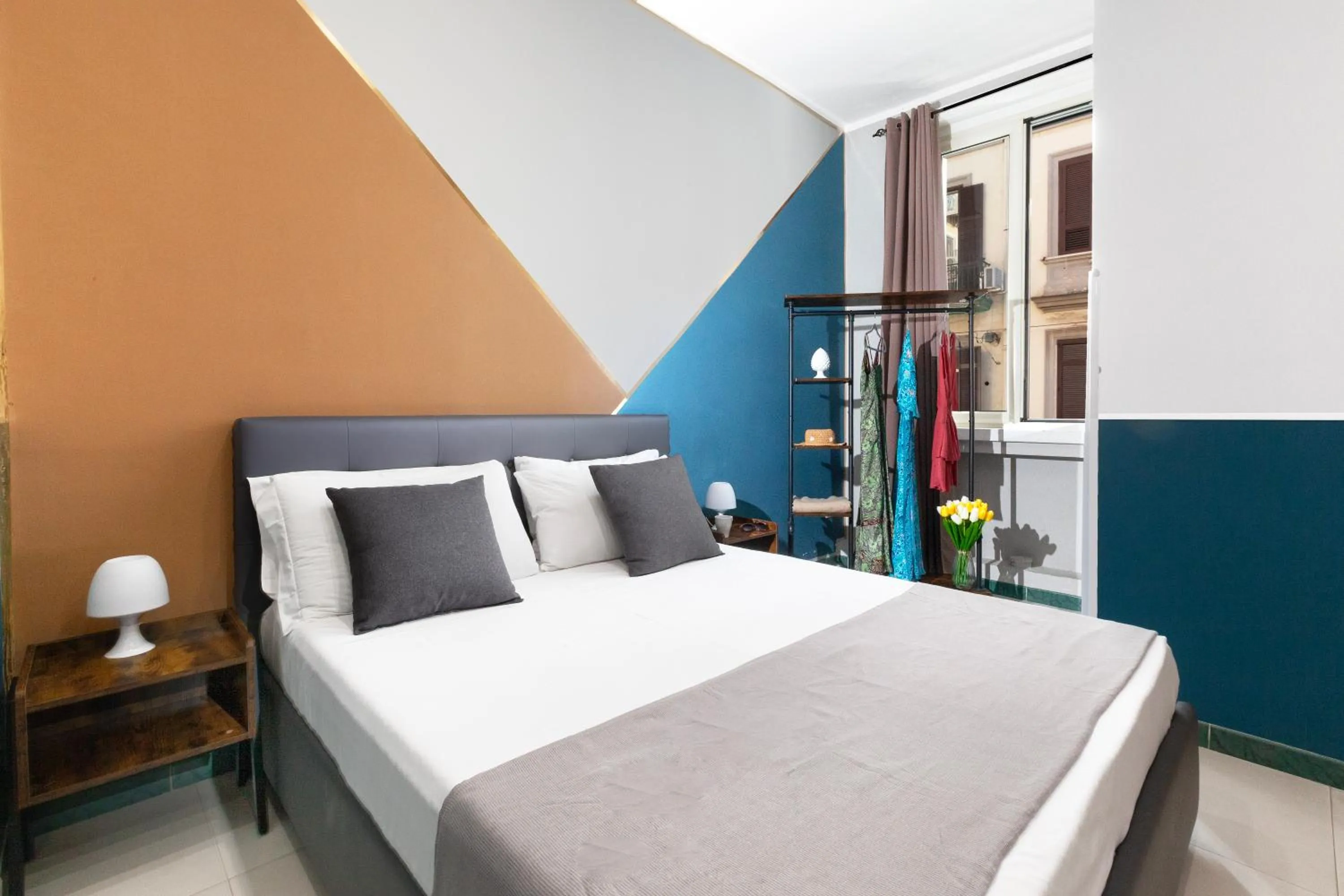 Bedroom, Bed in ROYAL ROOMS STATION NAPOLI