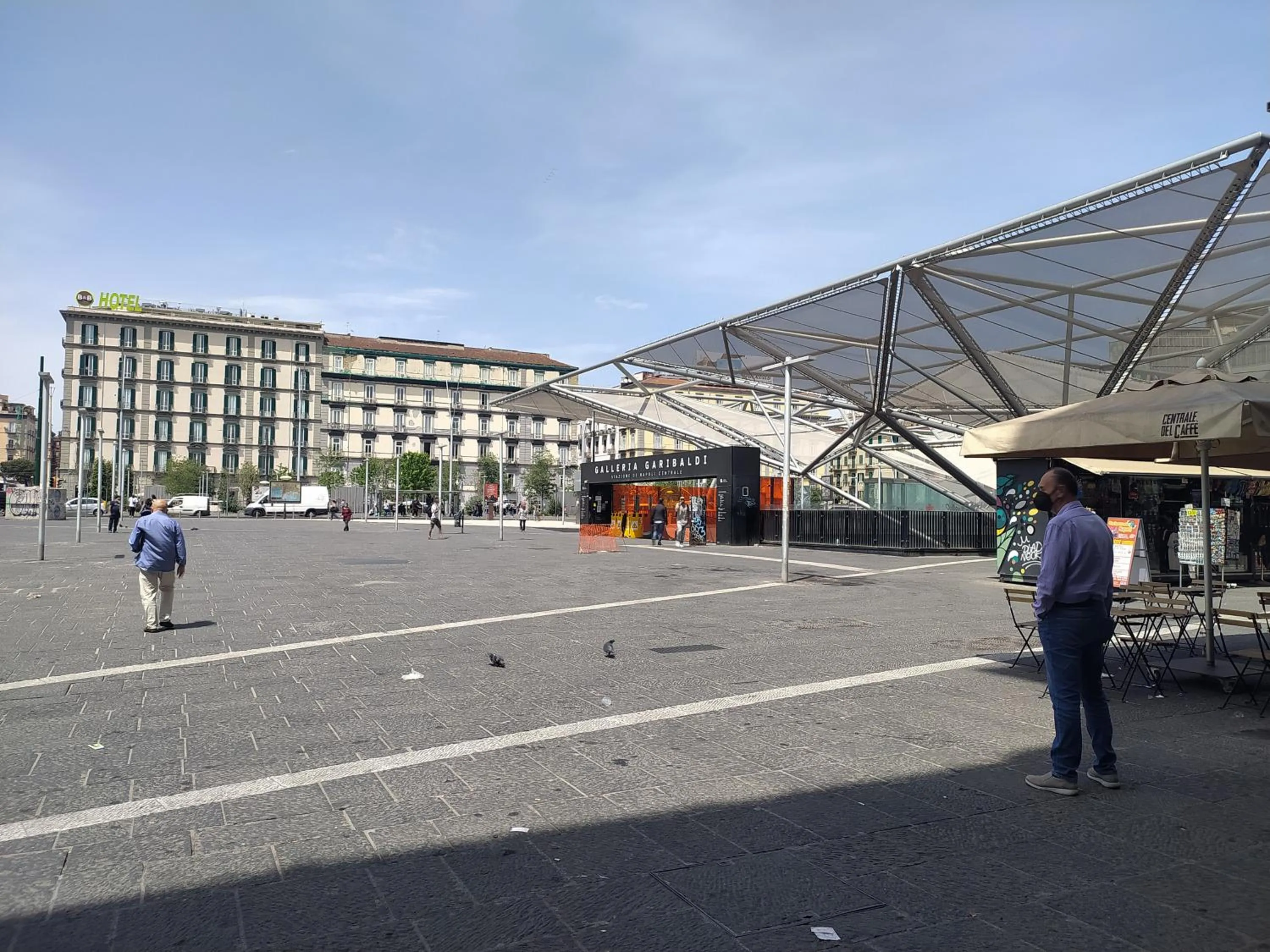 Property building in ROYAL ROOMS STATION NAPOLI