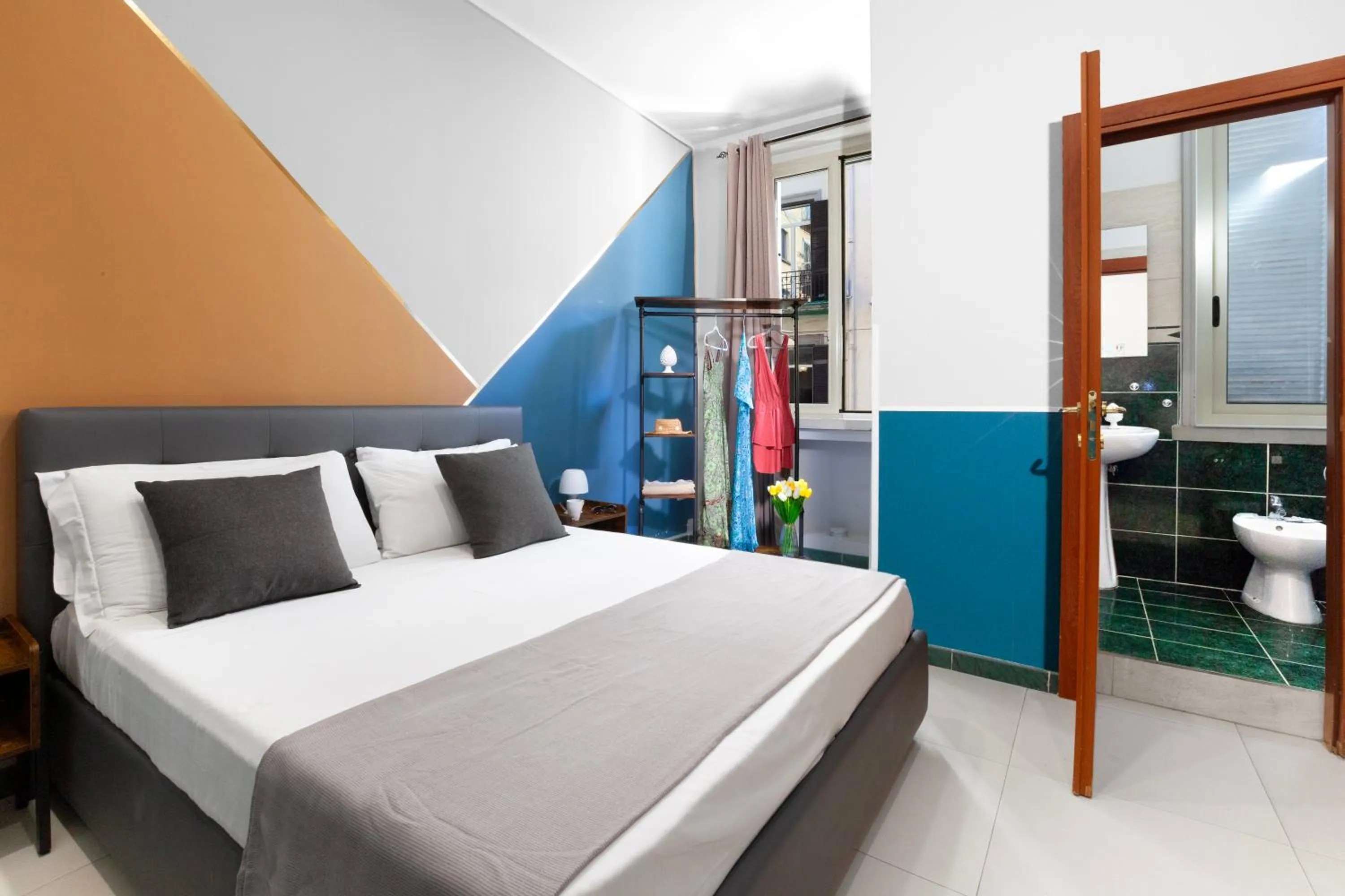 Photo of the whole room, Bed in ROYAL ROOMS STATION NAPOLI