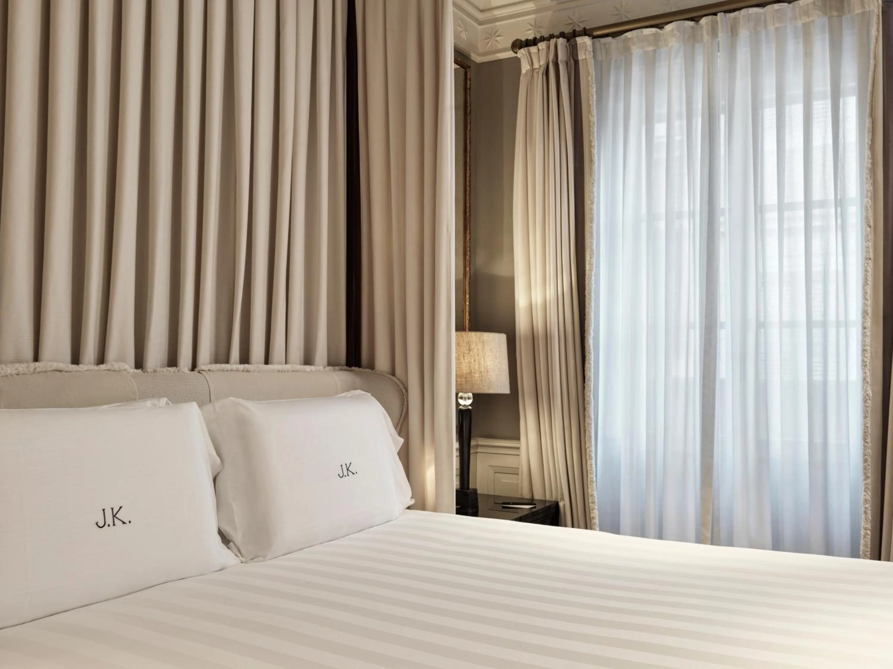 Bedroom, Bed in J.K. Place Roma - The Leading Hotels of the World