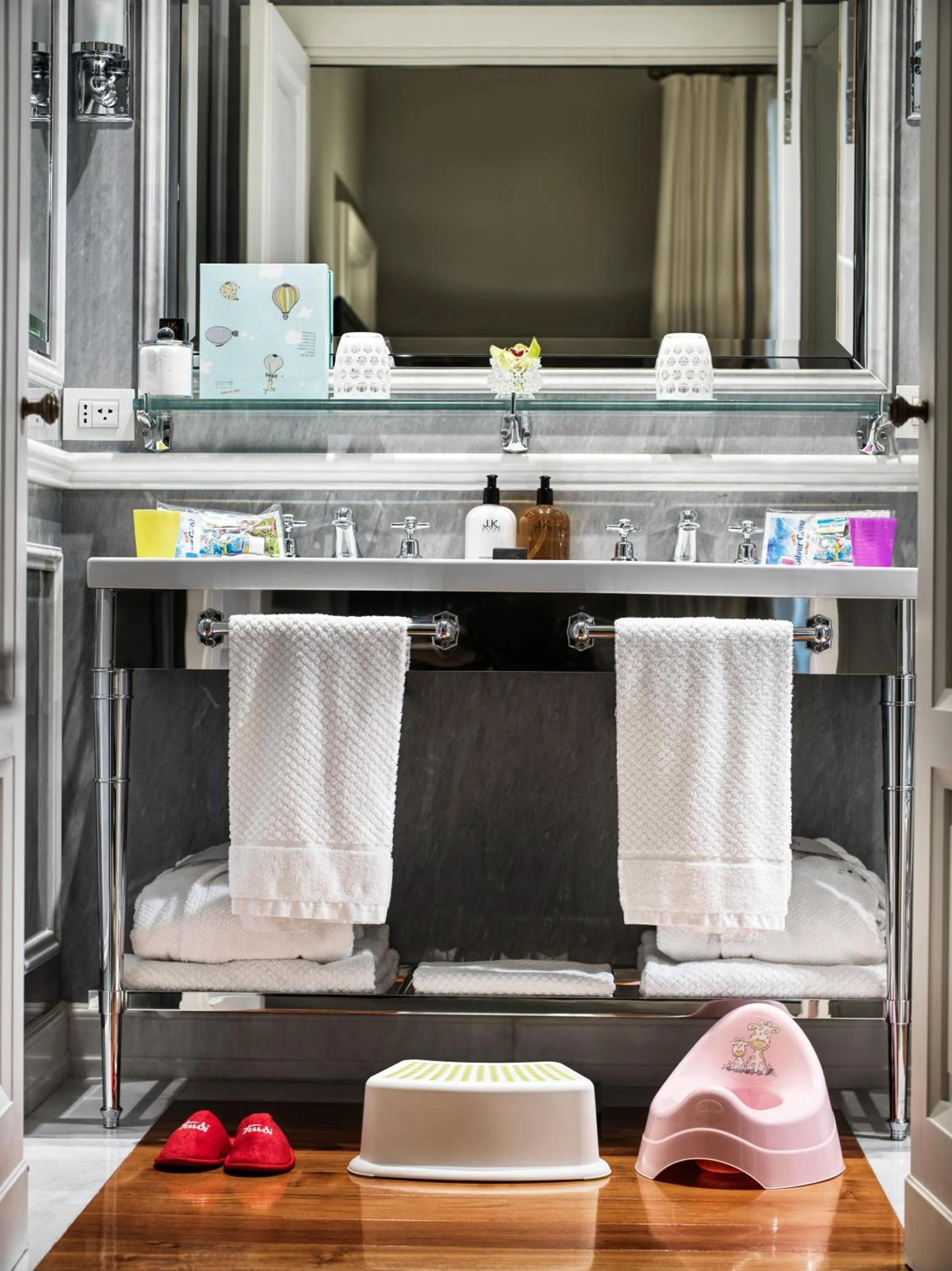 Bathroom in J.K. Place Roma - The Leading Hotels of the World