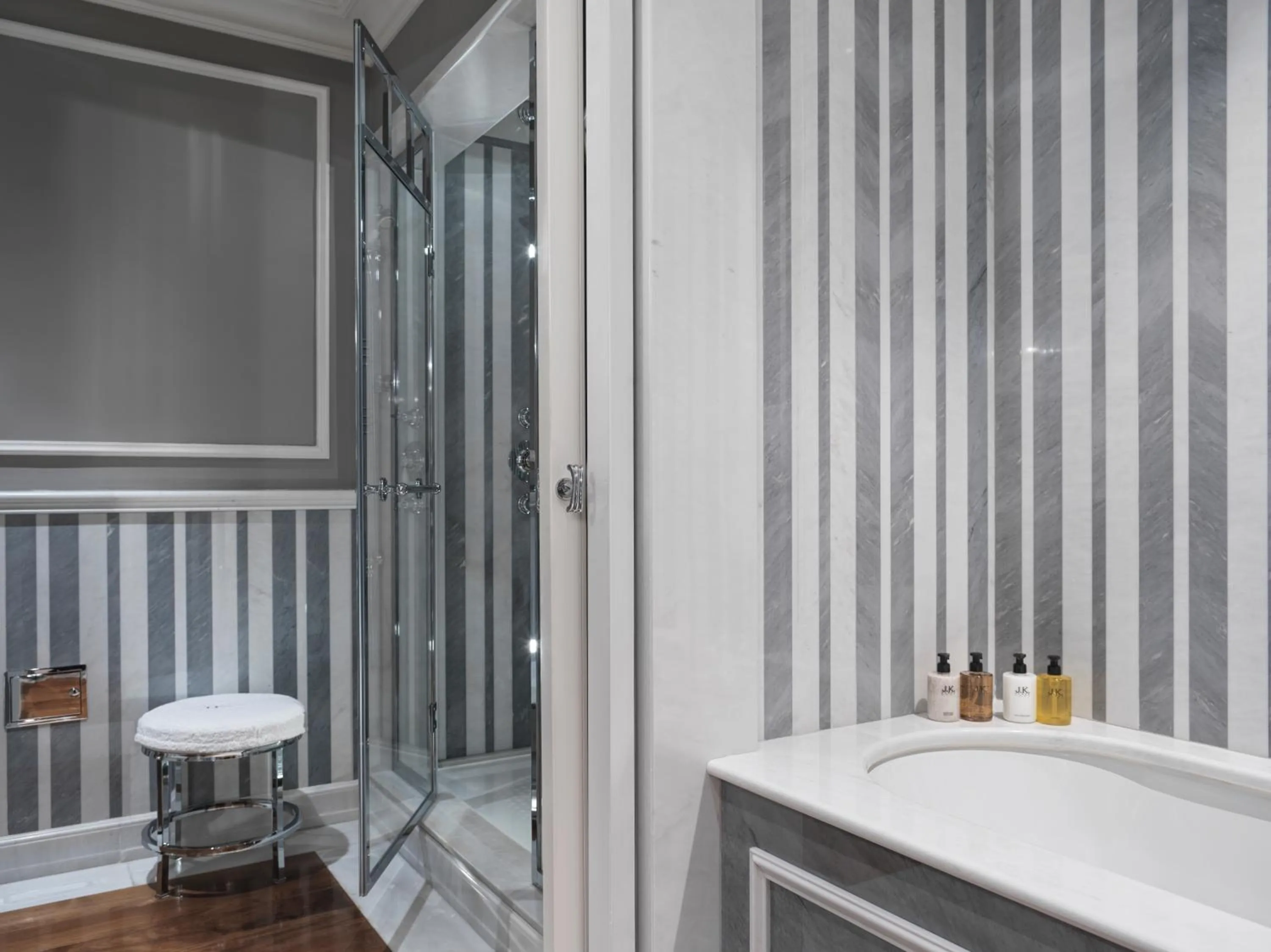 Bathroom in J.K. Place Roma - The Leading Hotels of the World