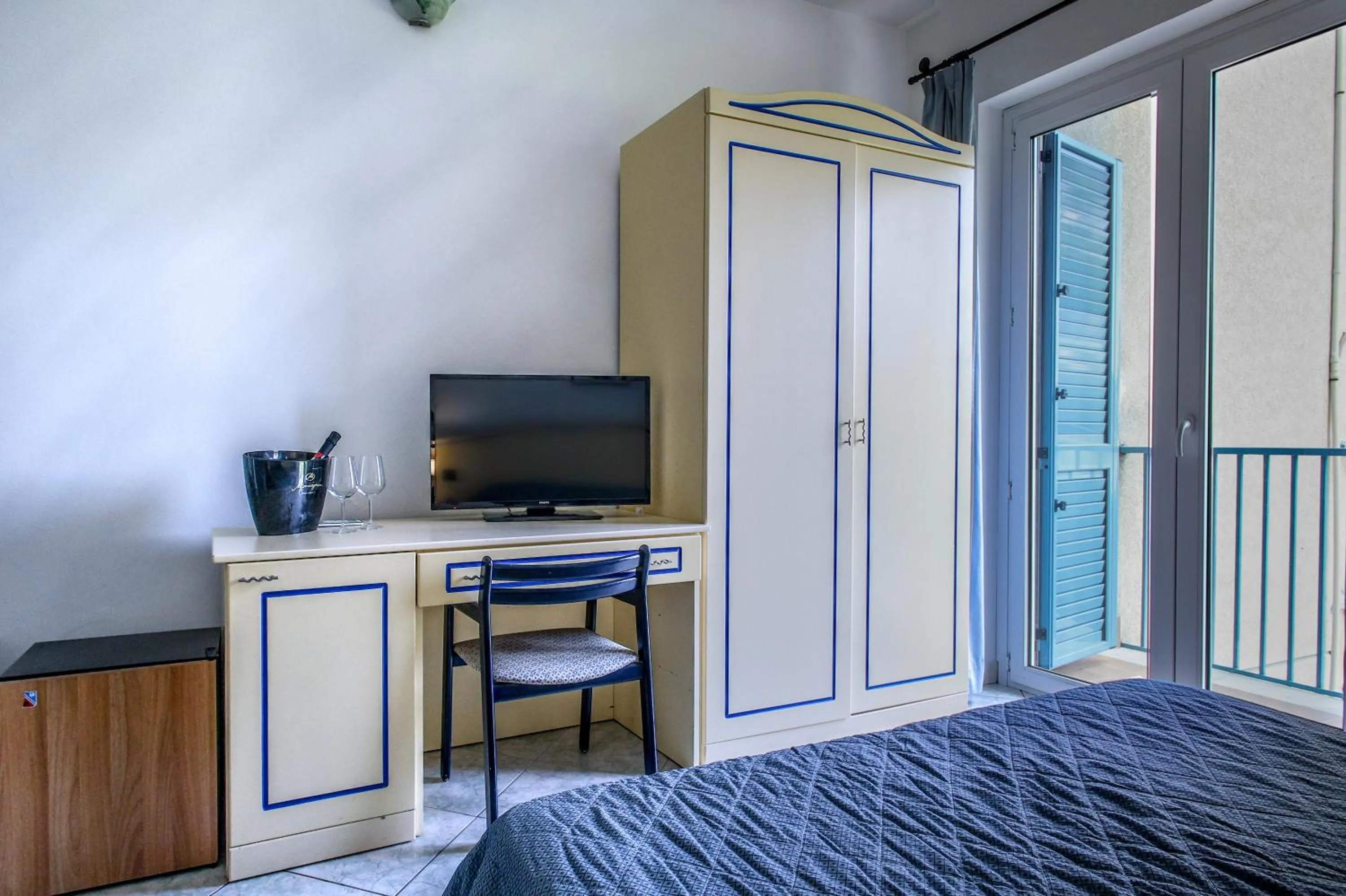 Bed in Hotel Tourist