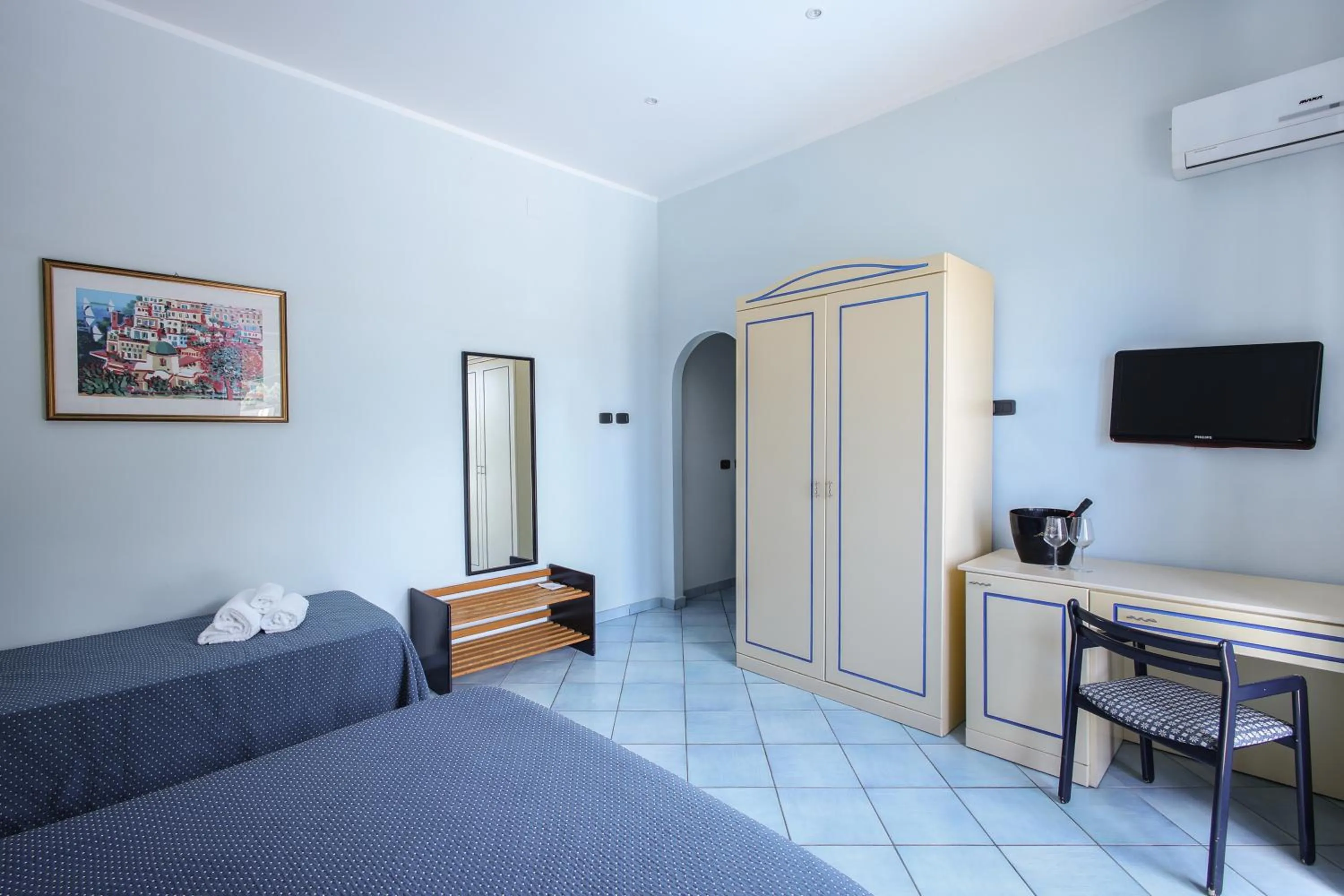 Bed in Hotel Tourist