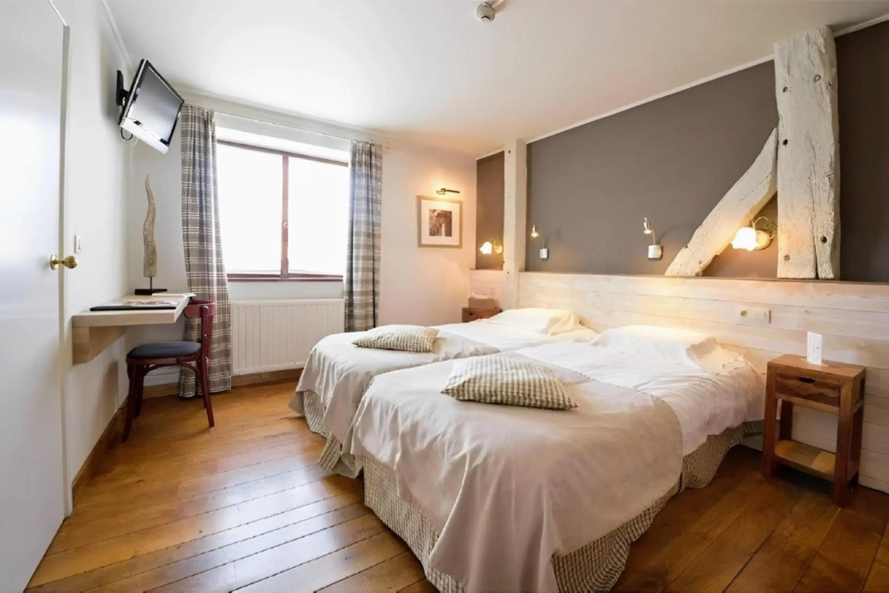 Twin Room in La Fontaine du Sabotier Twin Room in La Fontaine du Sabotier