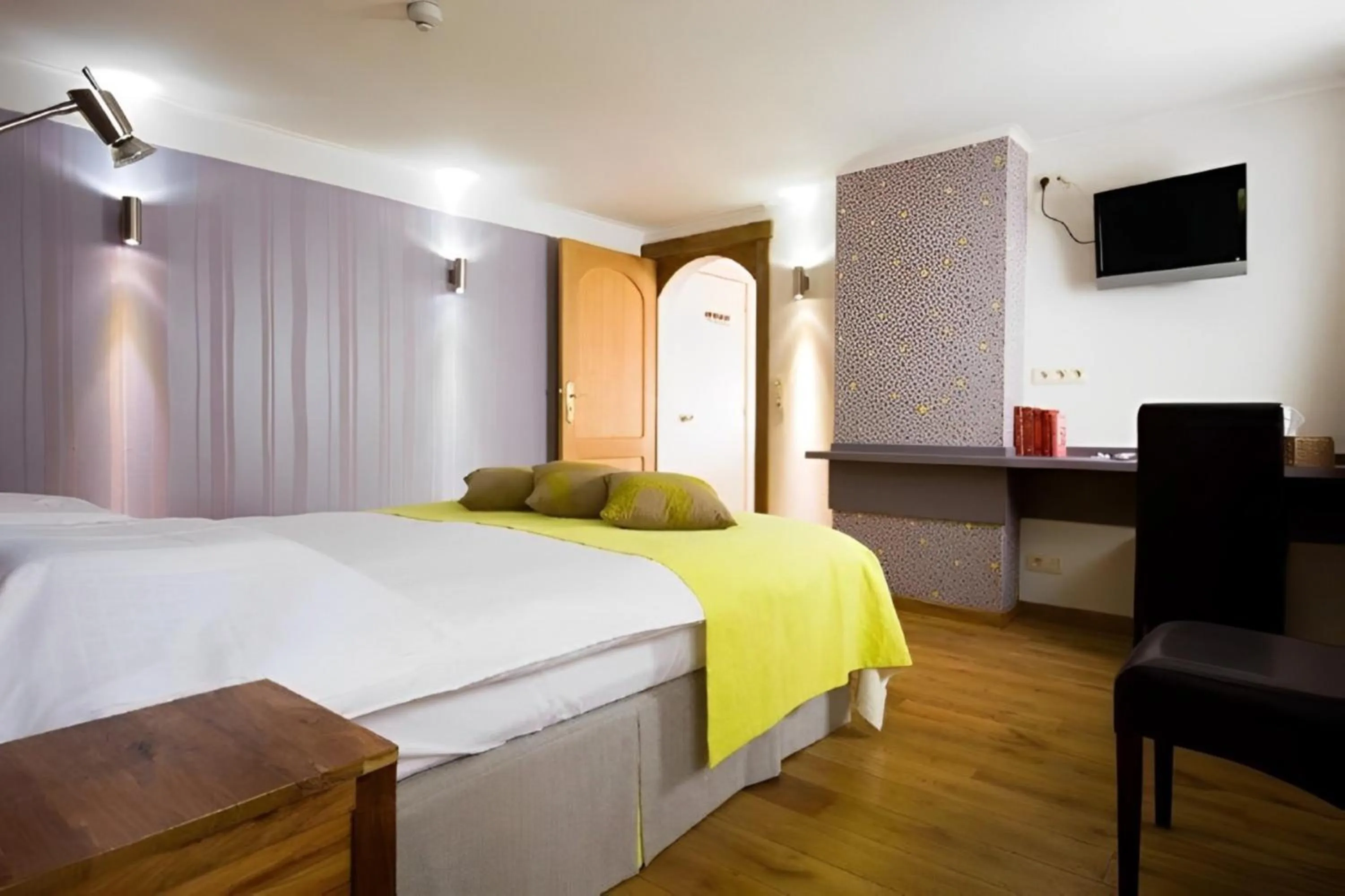 Bed in La Fontaine du Sabotier