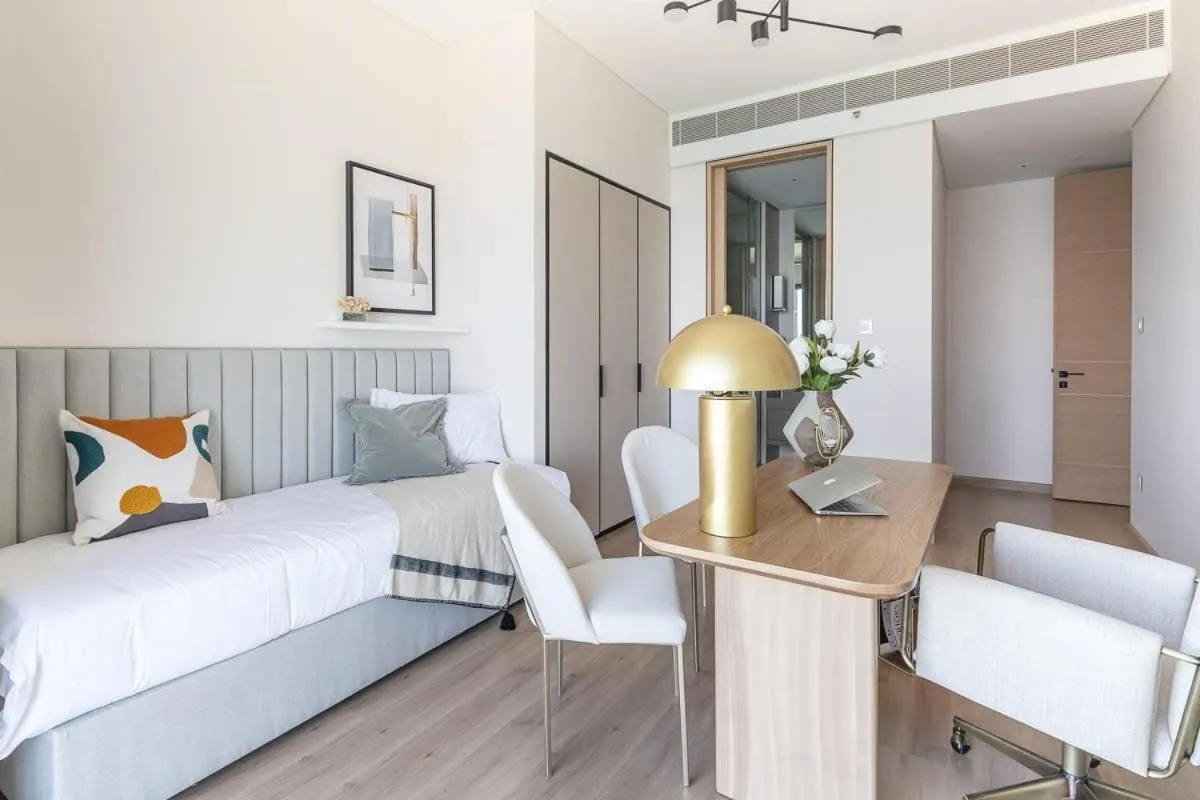 Bed in Frank Porter - The Address JBR