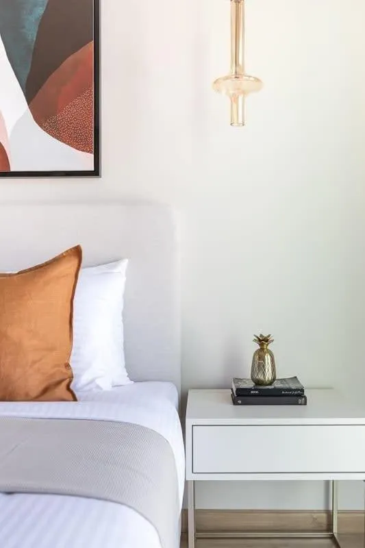 Bed in Frank Porter - The Address JBR