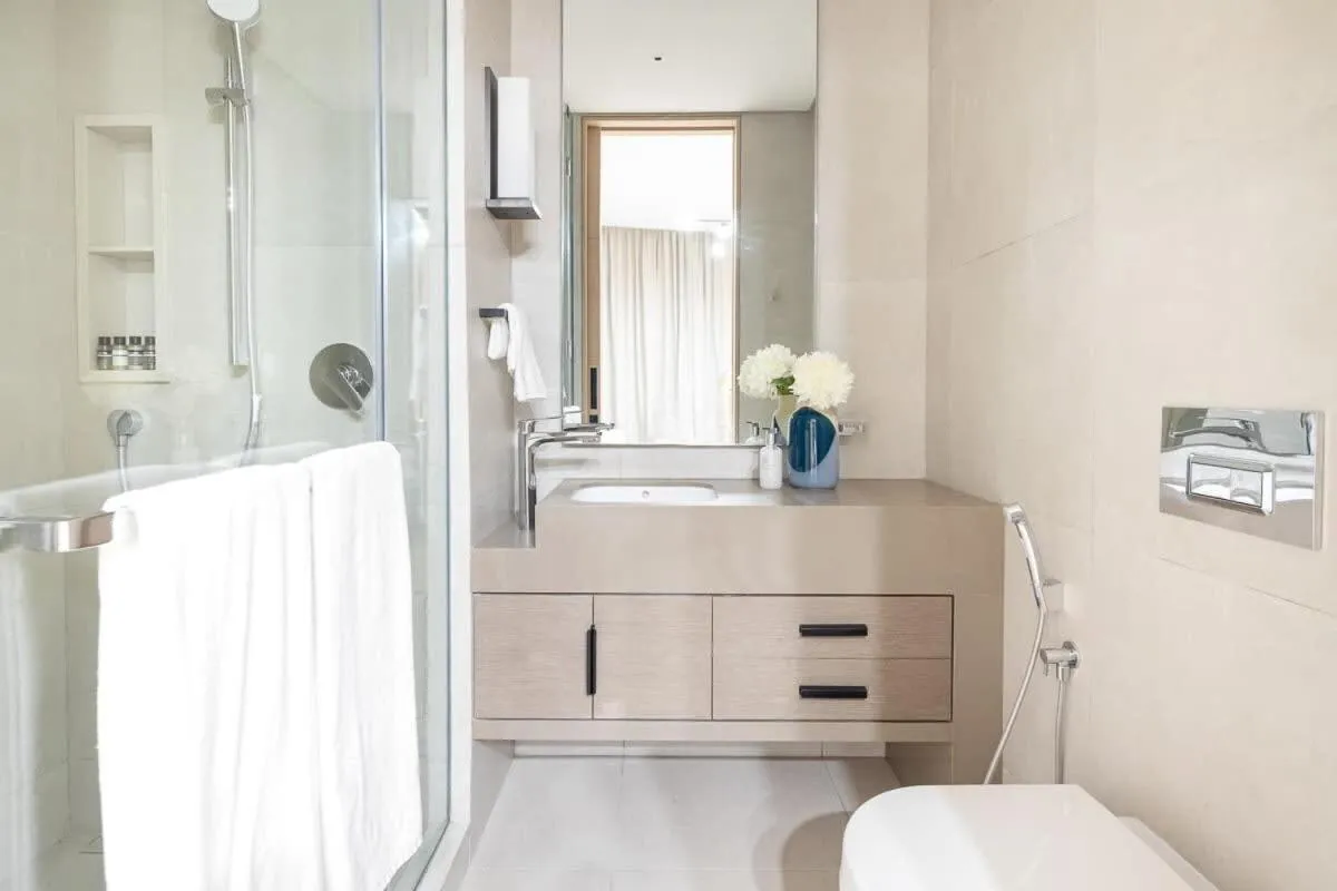 Frank Porter - The Address JBR