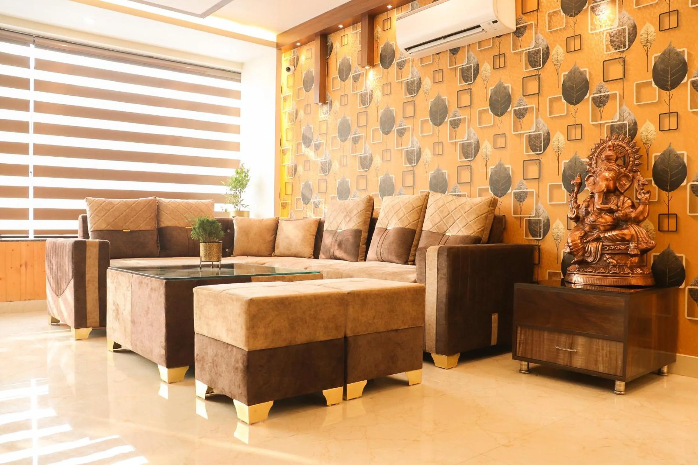 Lobby or reception in Hotel Royal Palm Dehradun