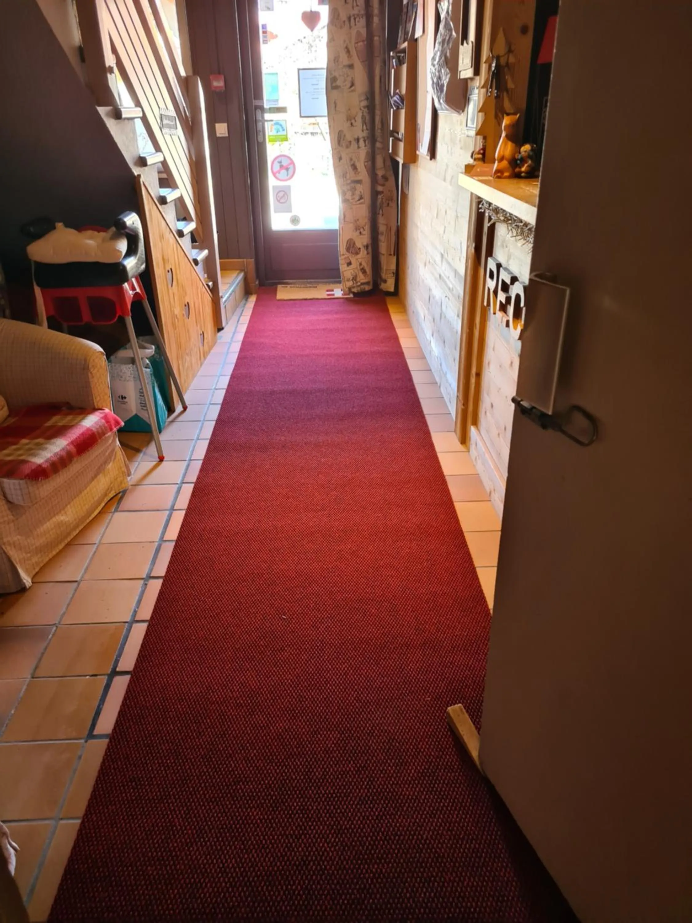 Lobby or reception in Hôtel et Appart'Hôtel Restaurant L'Adray