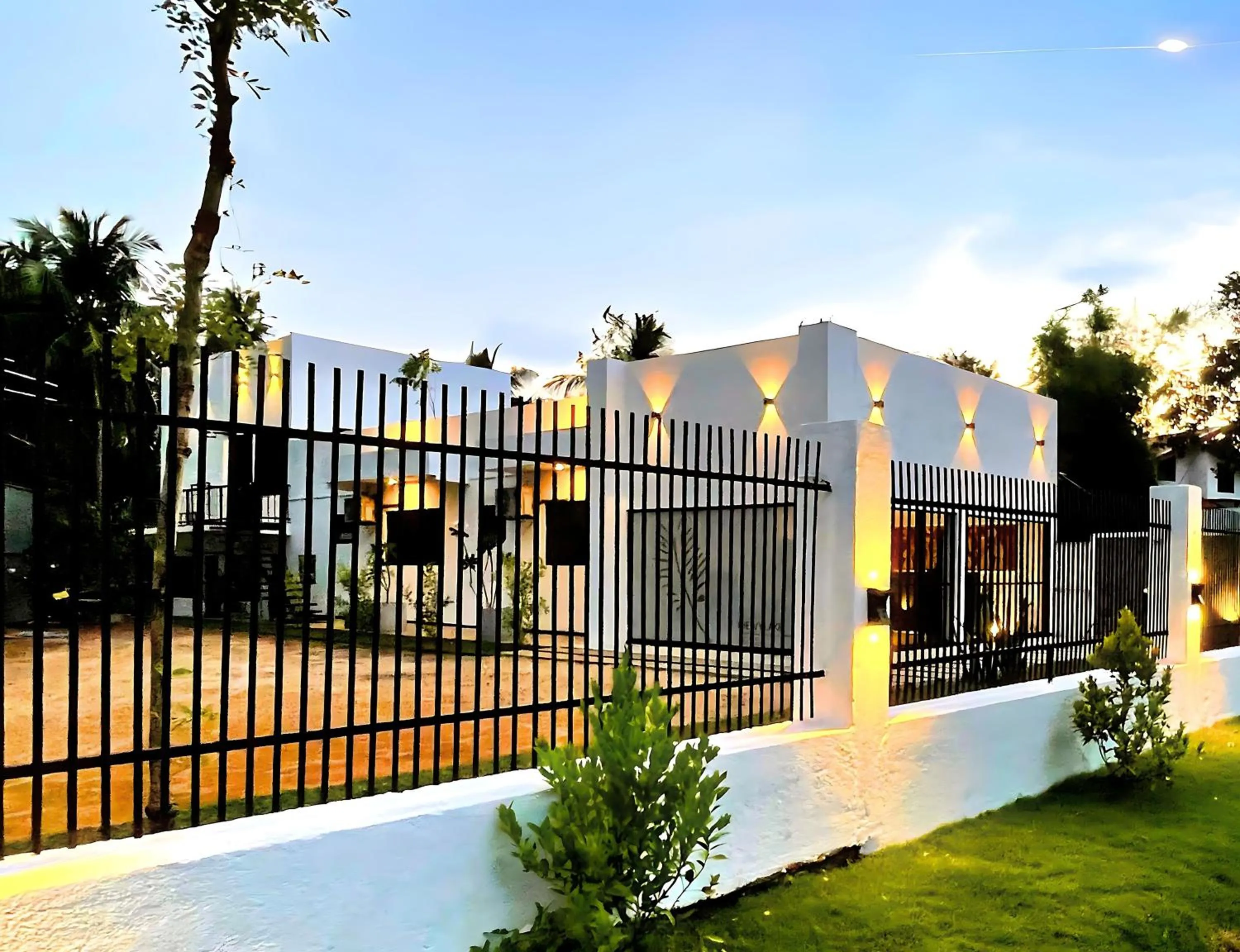 Property building in The Ivy Lake