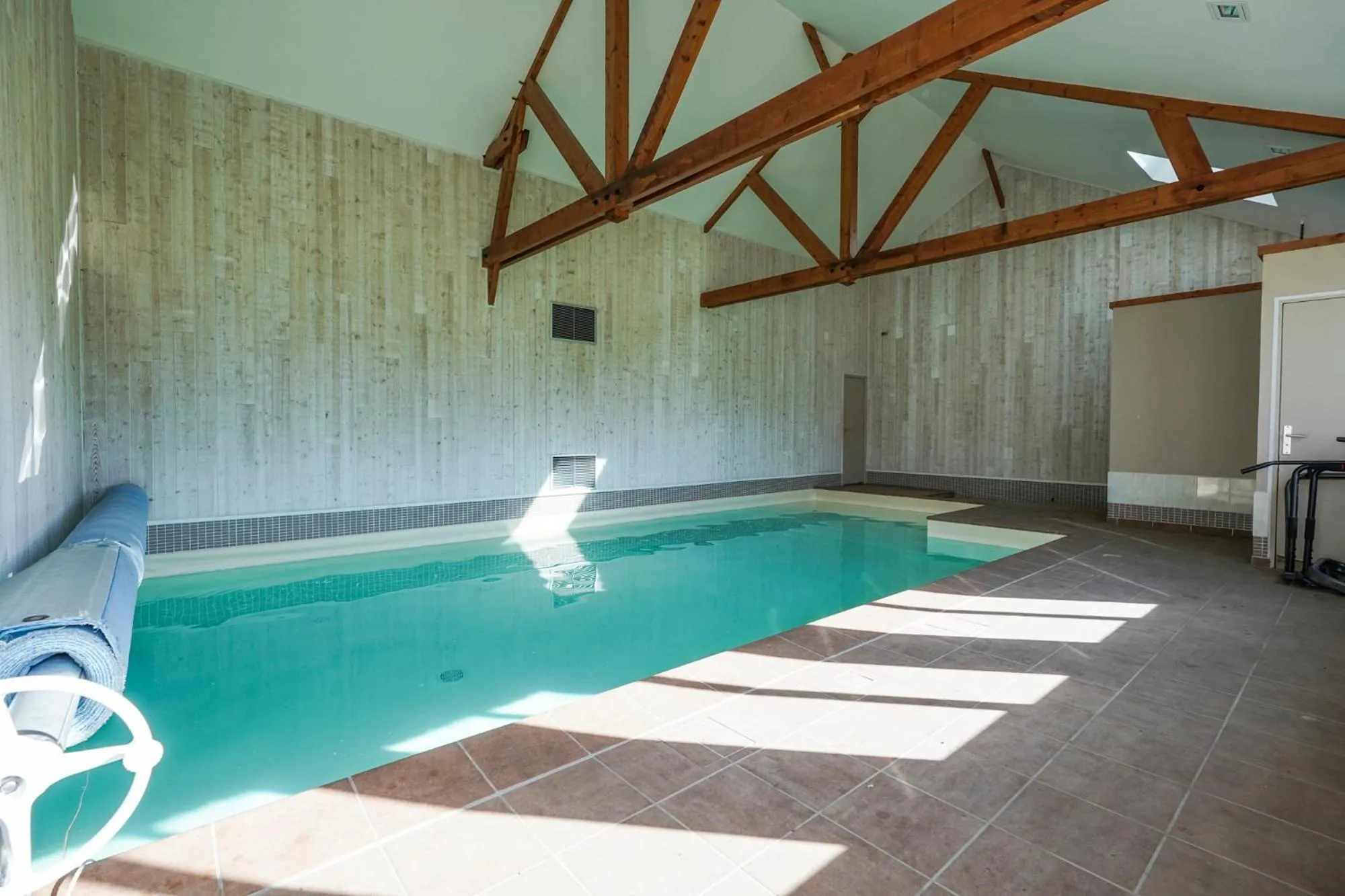 Swimming pool in Chambres d'hôtes La Roche