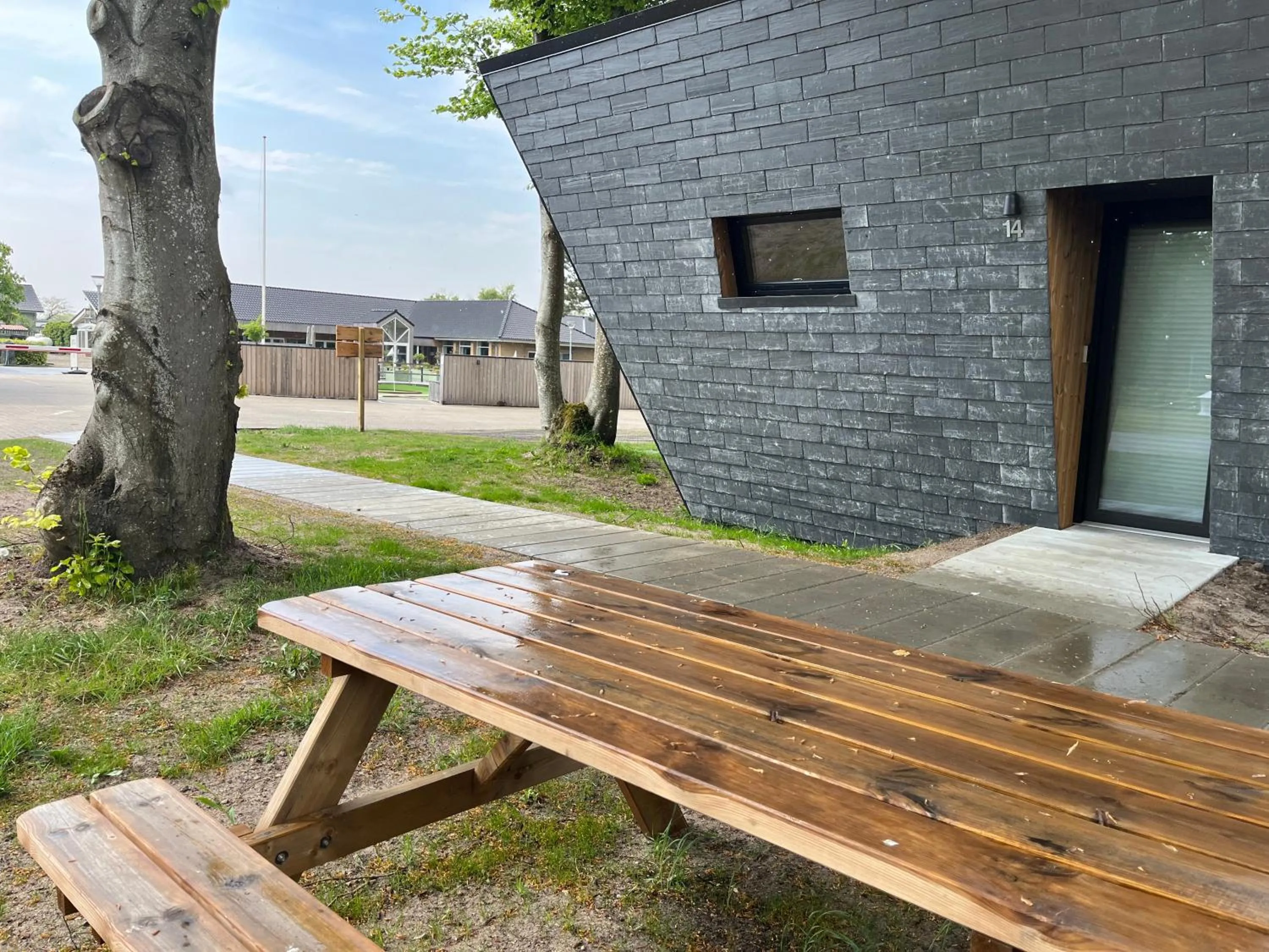 Facade/entrance in SØGAARDEN - Hotel & SøCamp