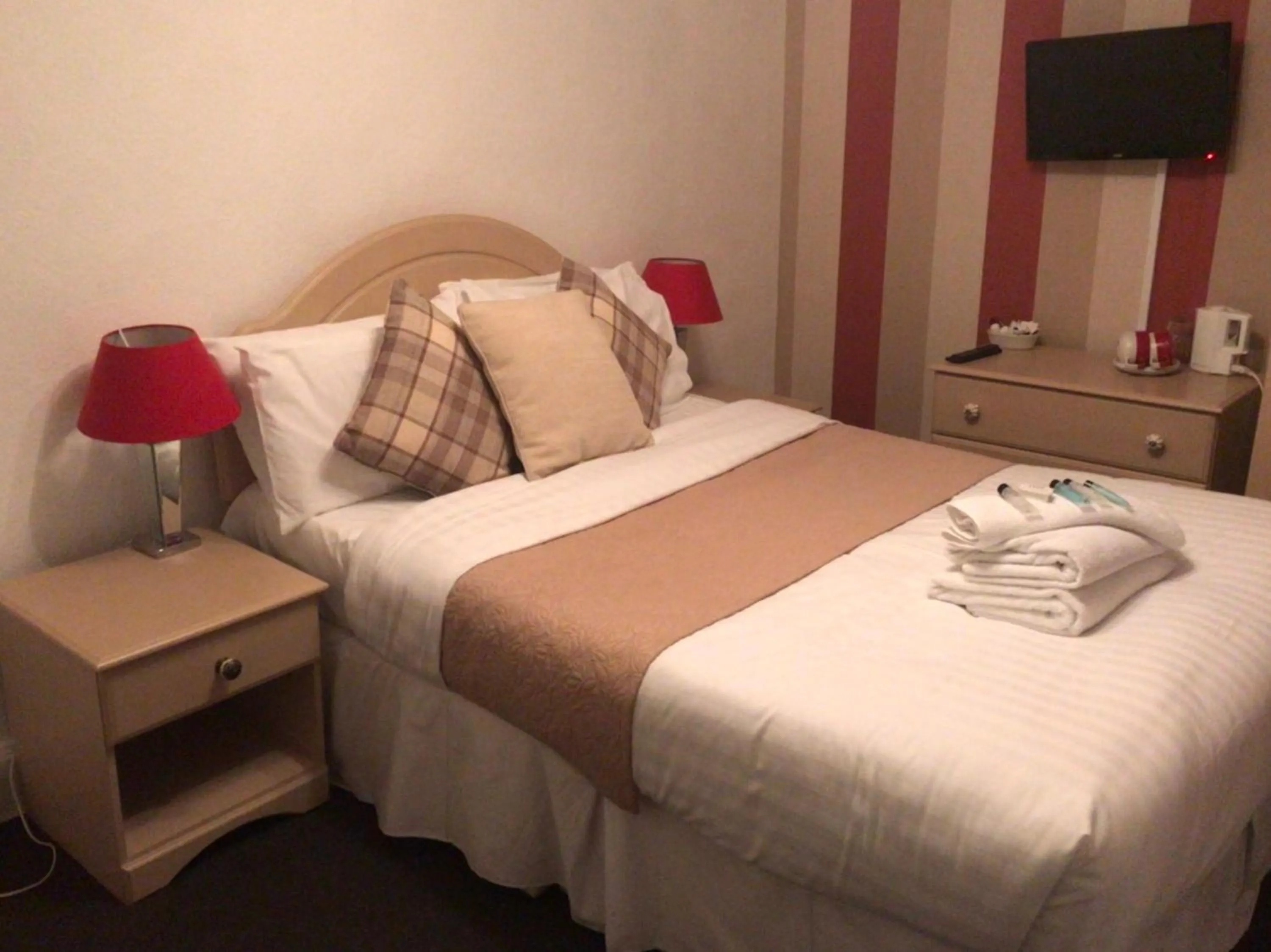 Bed in The Chequers Inn