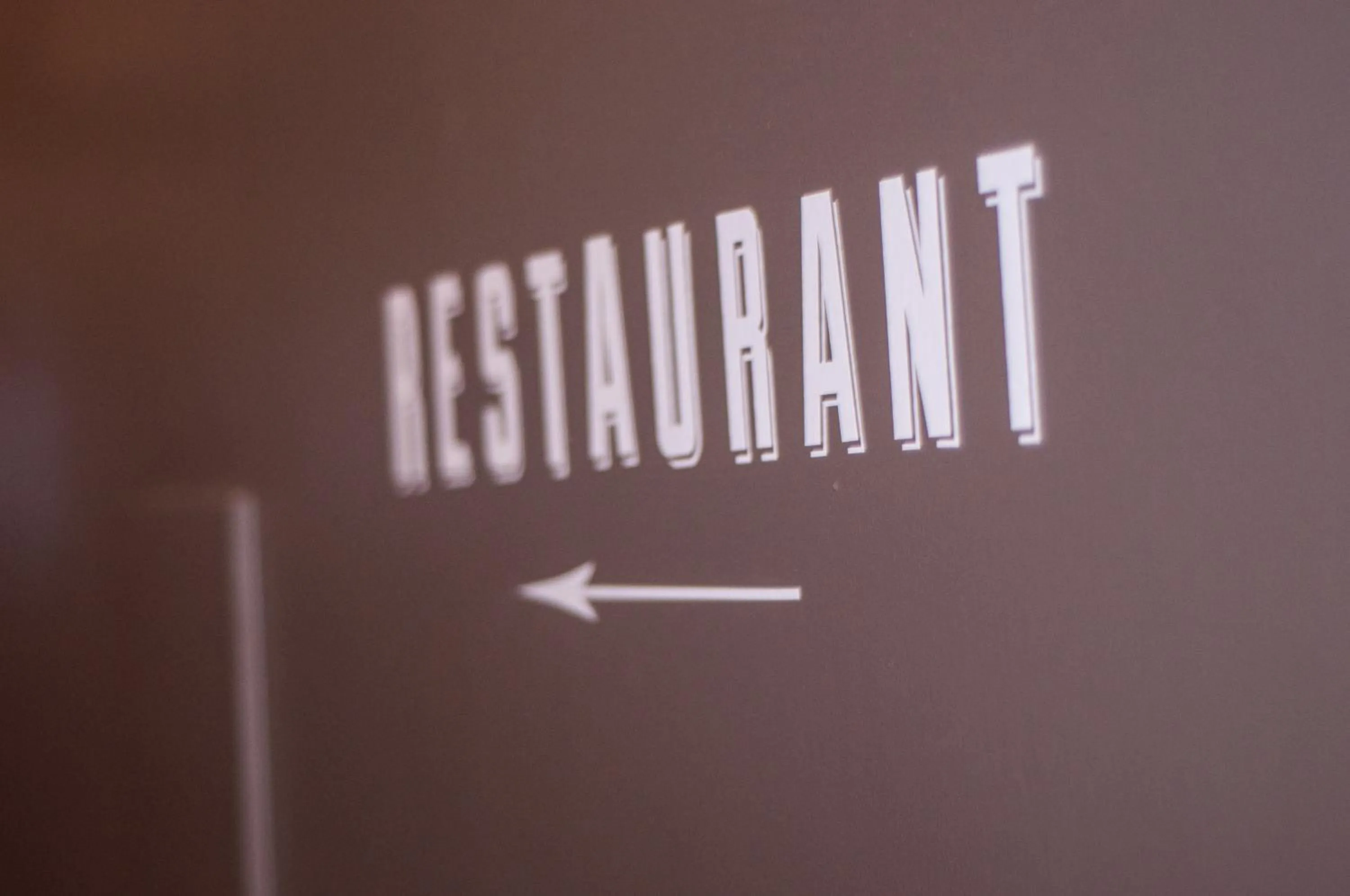 Logo/Certificate/Sign in The Chequers Inn