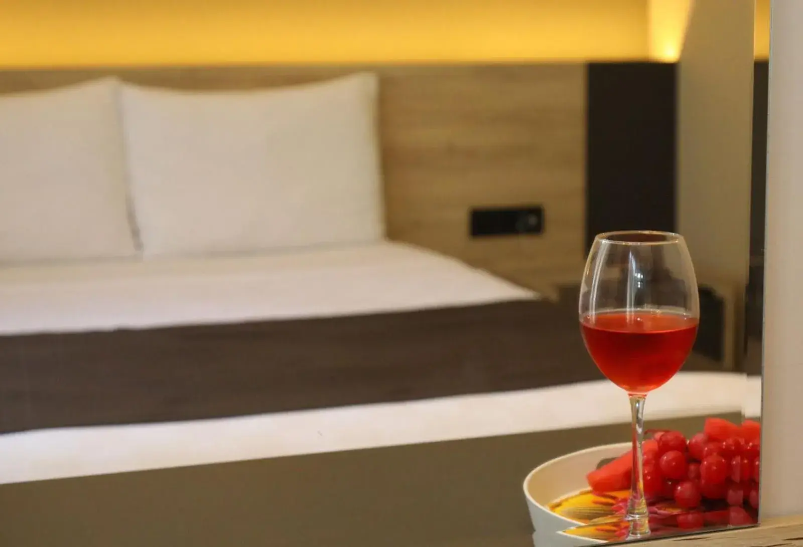 Deluxe Double Room with Balcony and Sea View in Grand Faik Hotel Deluxe Double Room with Balcony and Sea View in Grand Faik Hotel