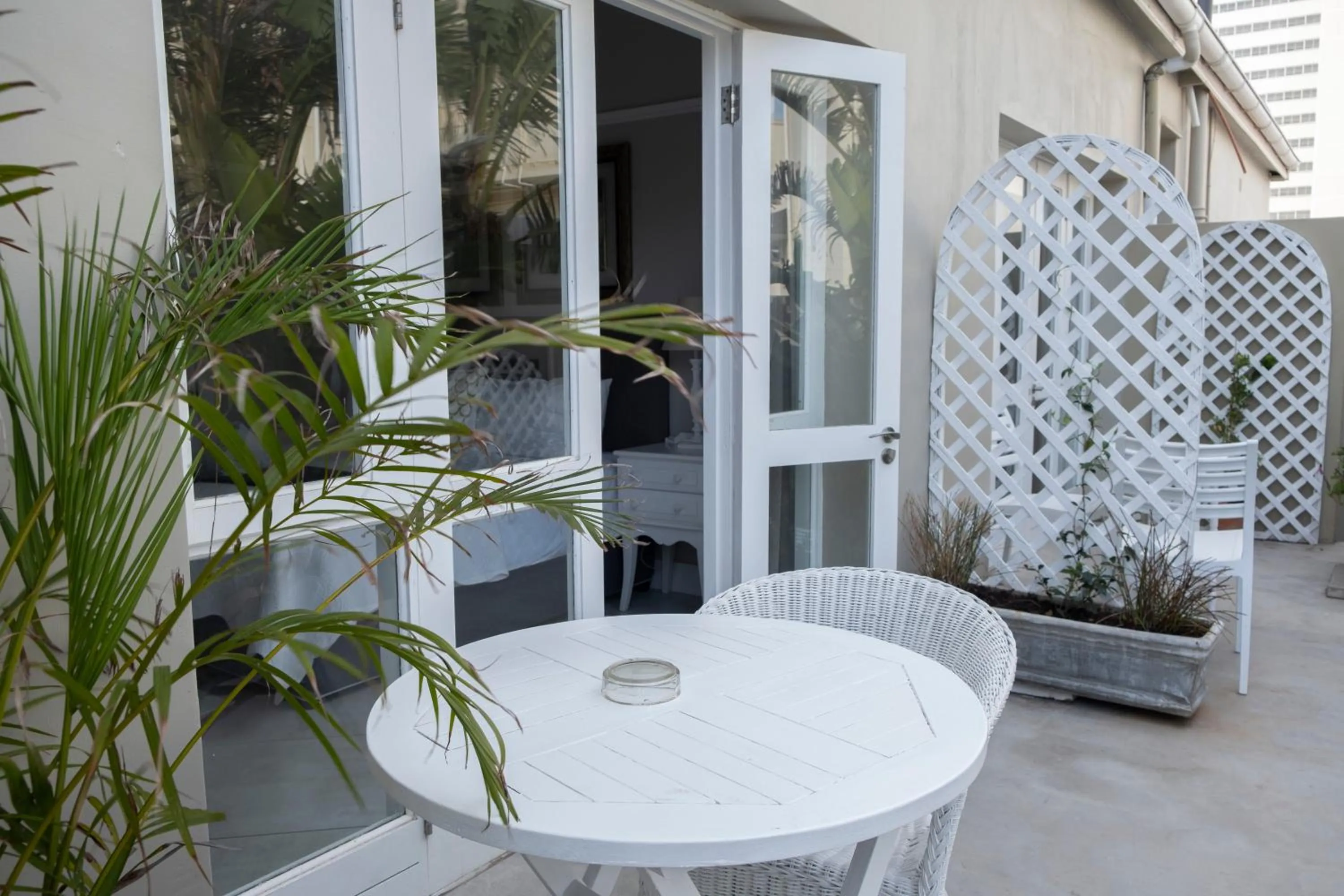 Patio in Conifer Beach House
