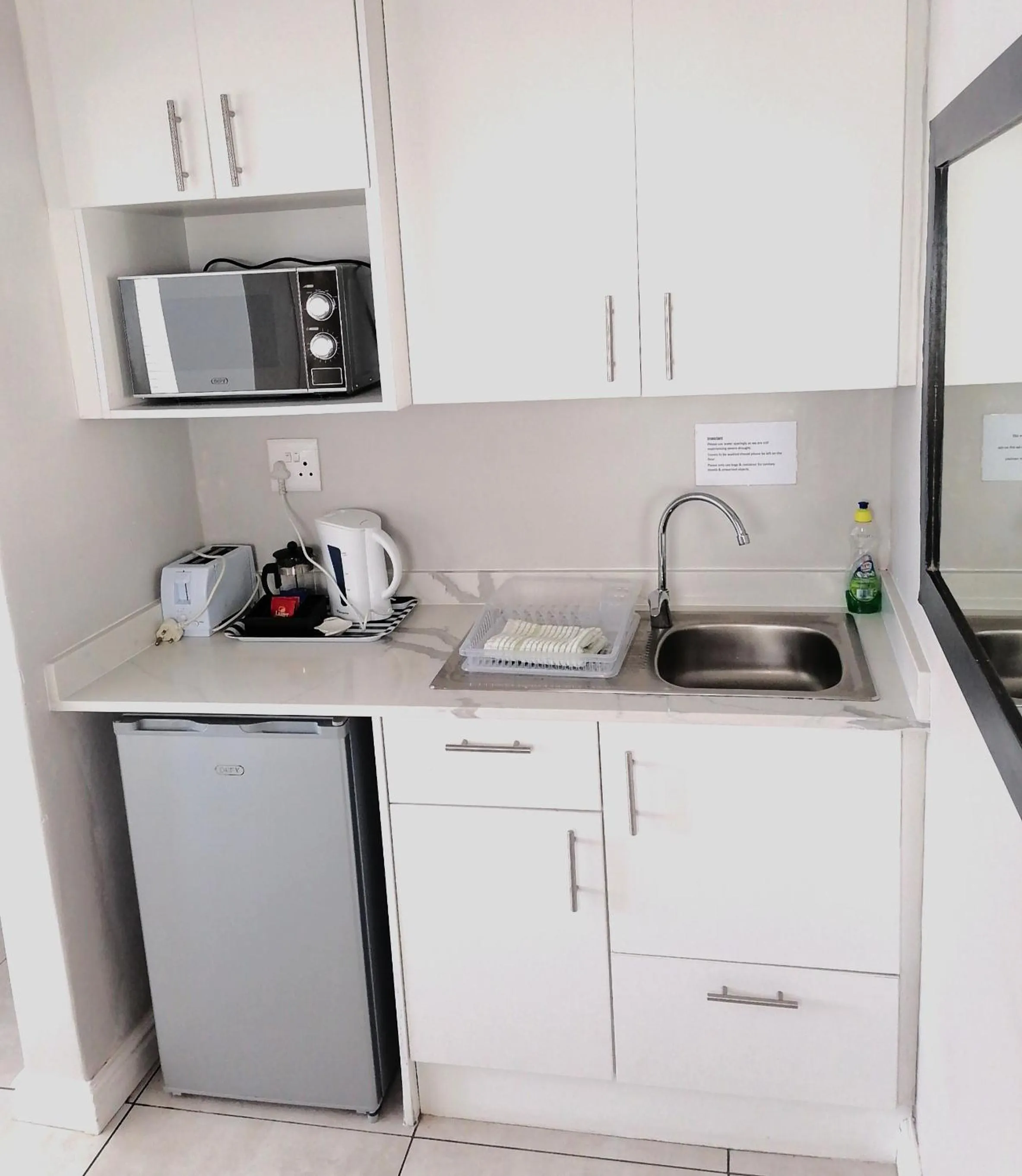 Coffee/tea facilities in Conifer Beach House