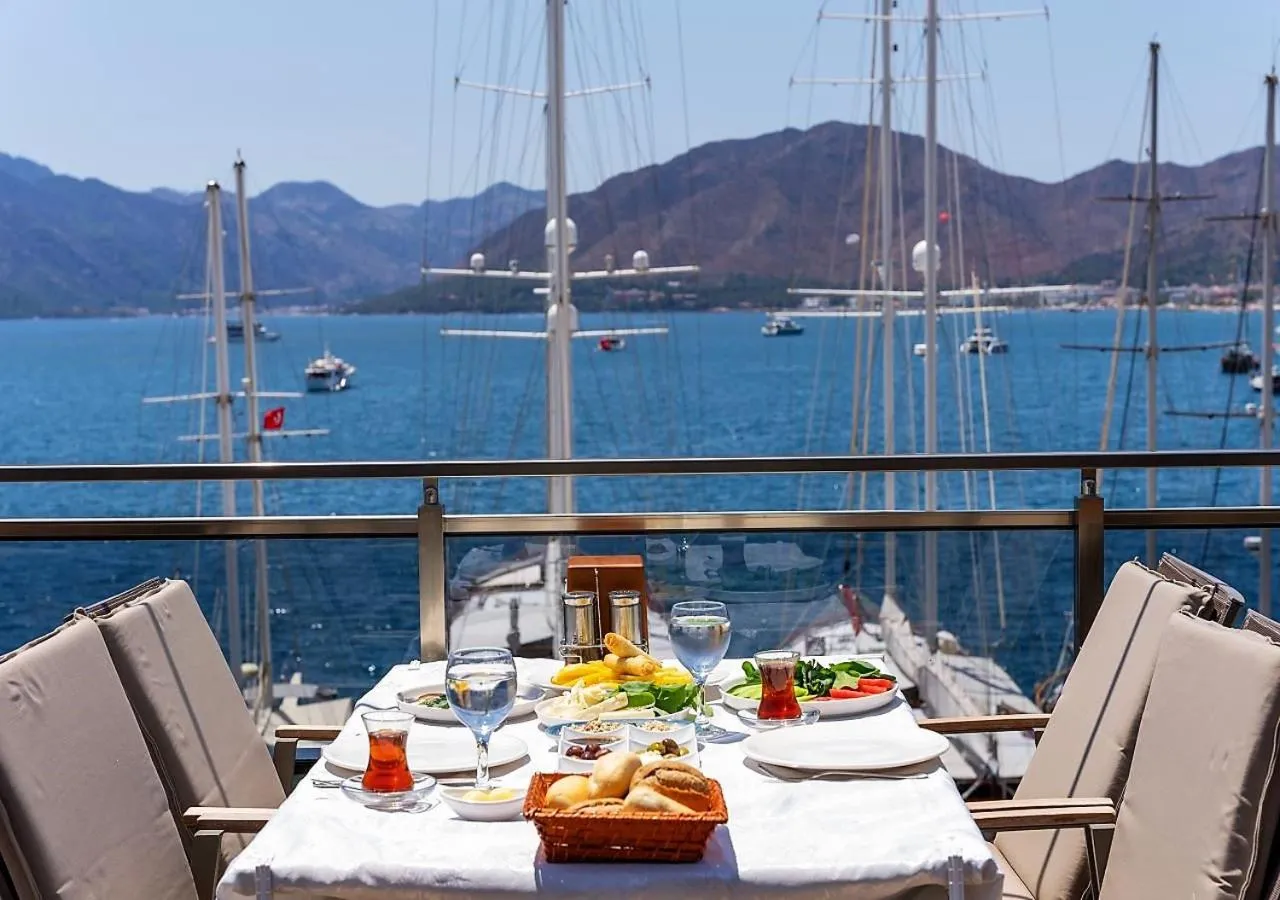 Restaurant/places to eat in Liman Deluxe Hotel