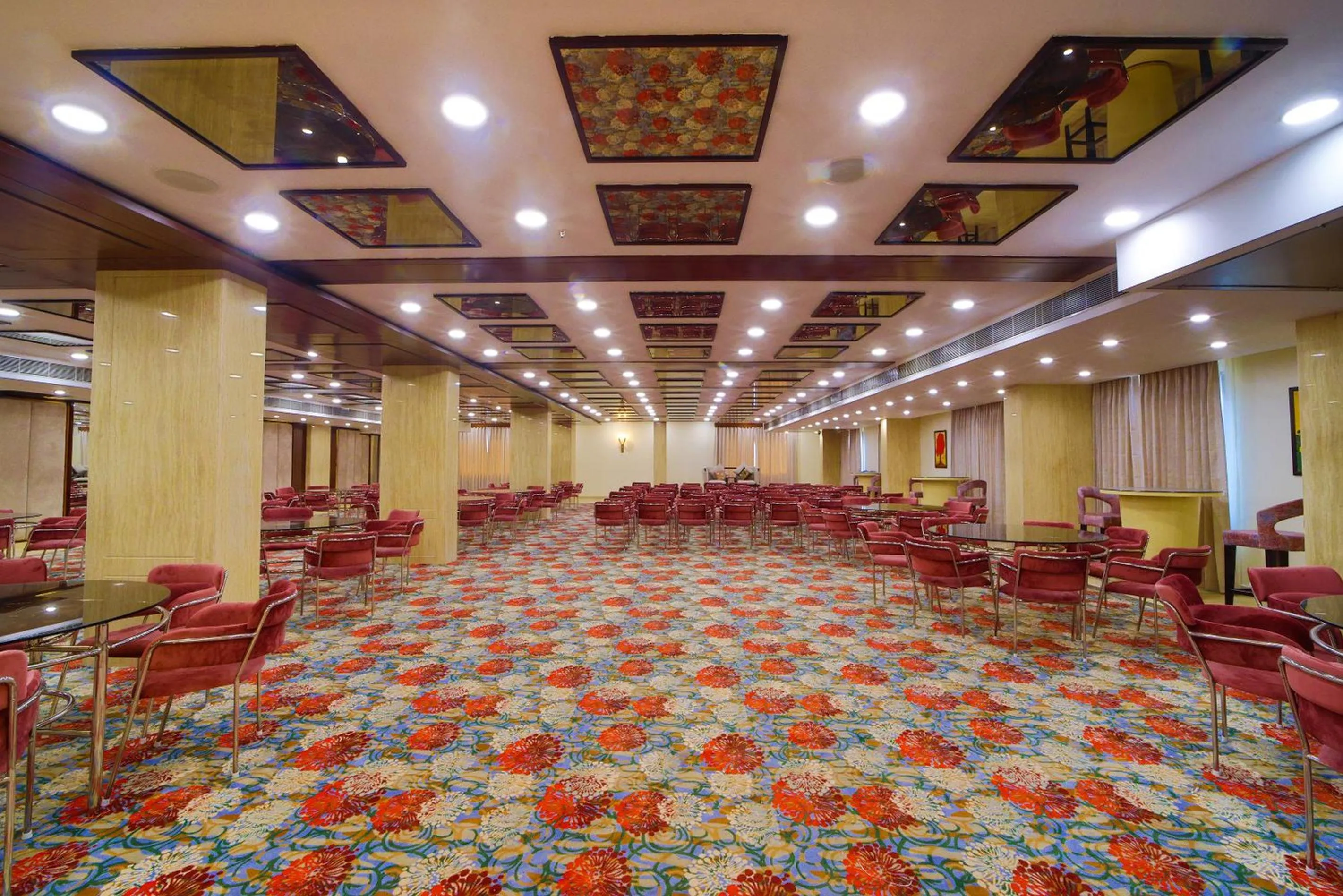 Banquet/Function facilities in Hotel Holy Vivasa