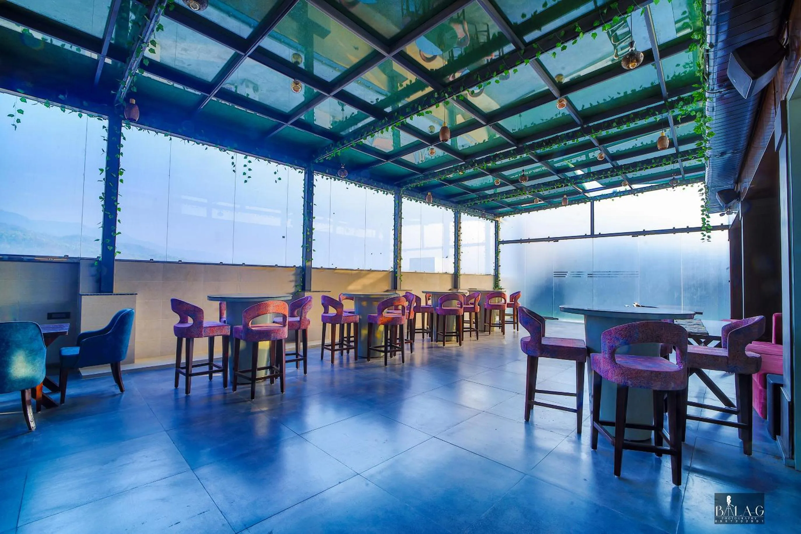 Restaurant/places to eat in Hotel Holy Vivasa