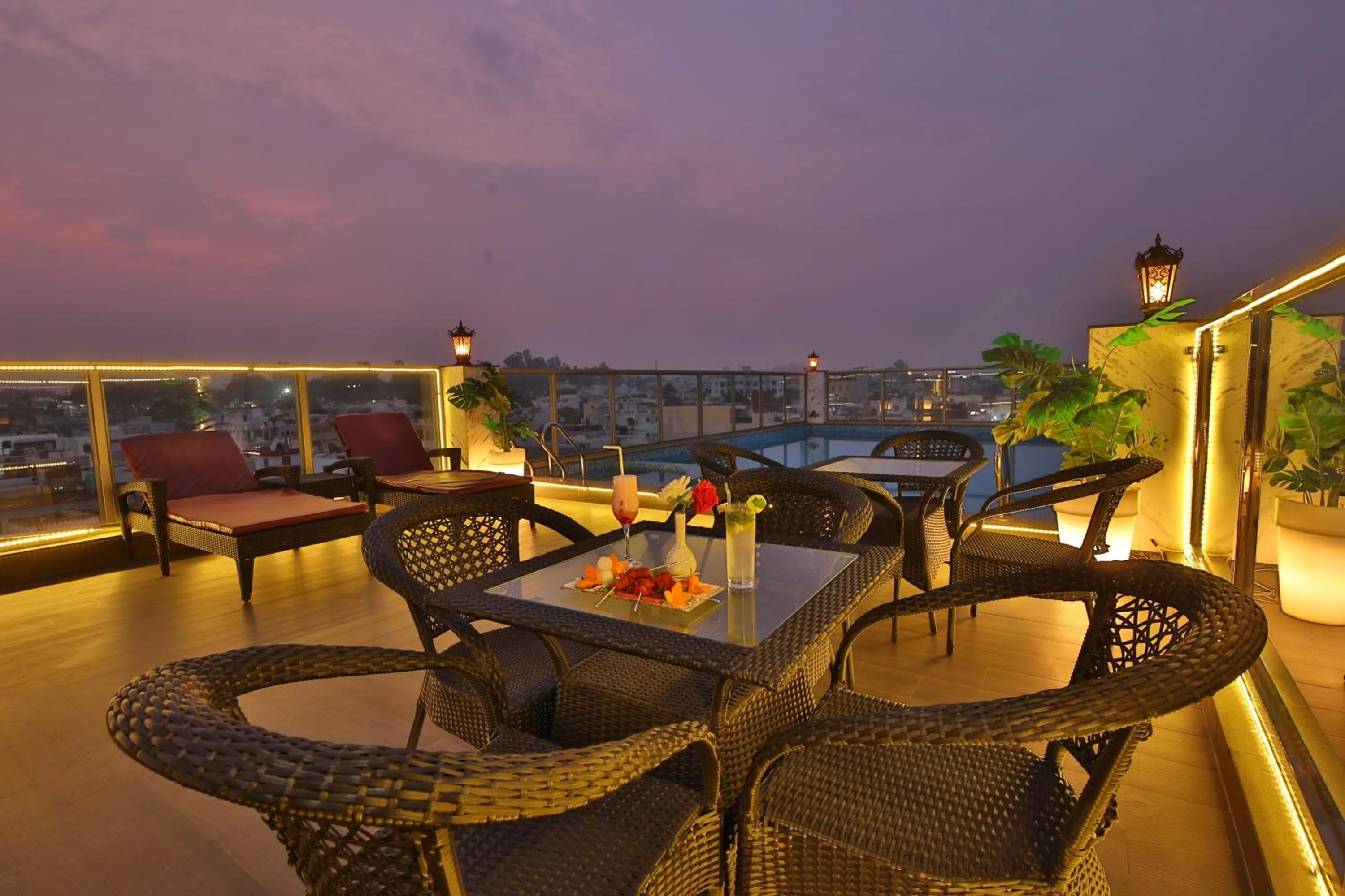 Dining area in Hotel Holy Vivasa