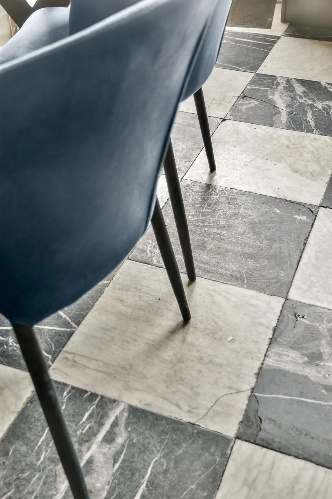 Spiegelgracht Apartments with Canal View