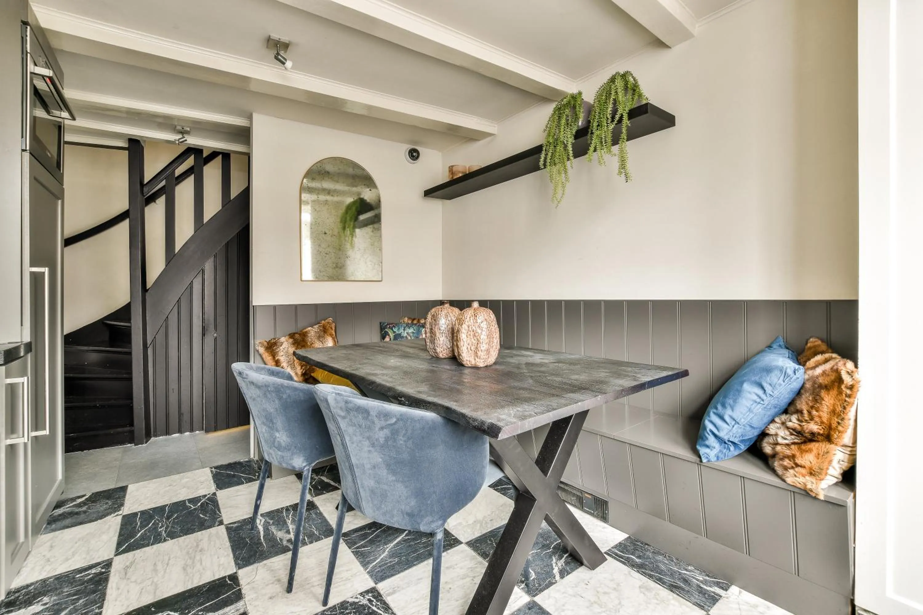 Spiegelgracht Apartments with Canal View