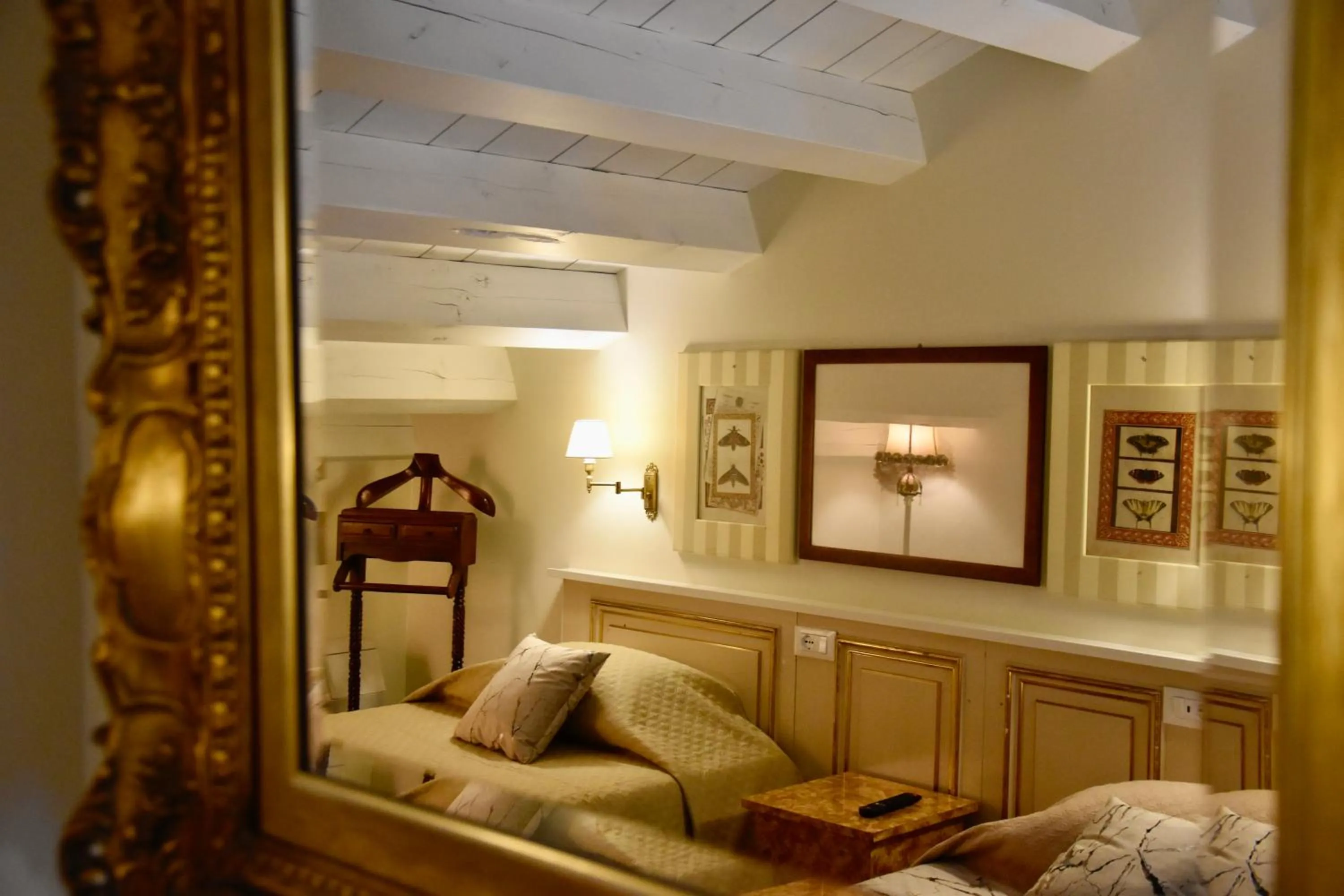 Restaurant/places to eat in Hotel Villa Pigalle