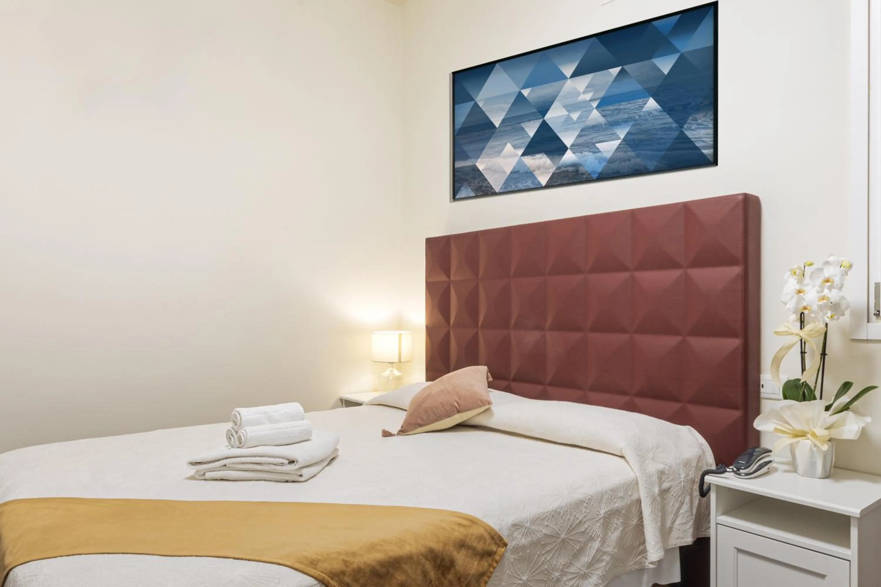 Bed in Hotel Villa Pigalle