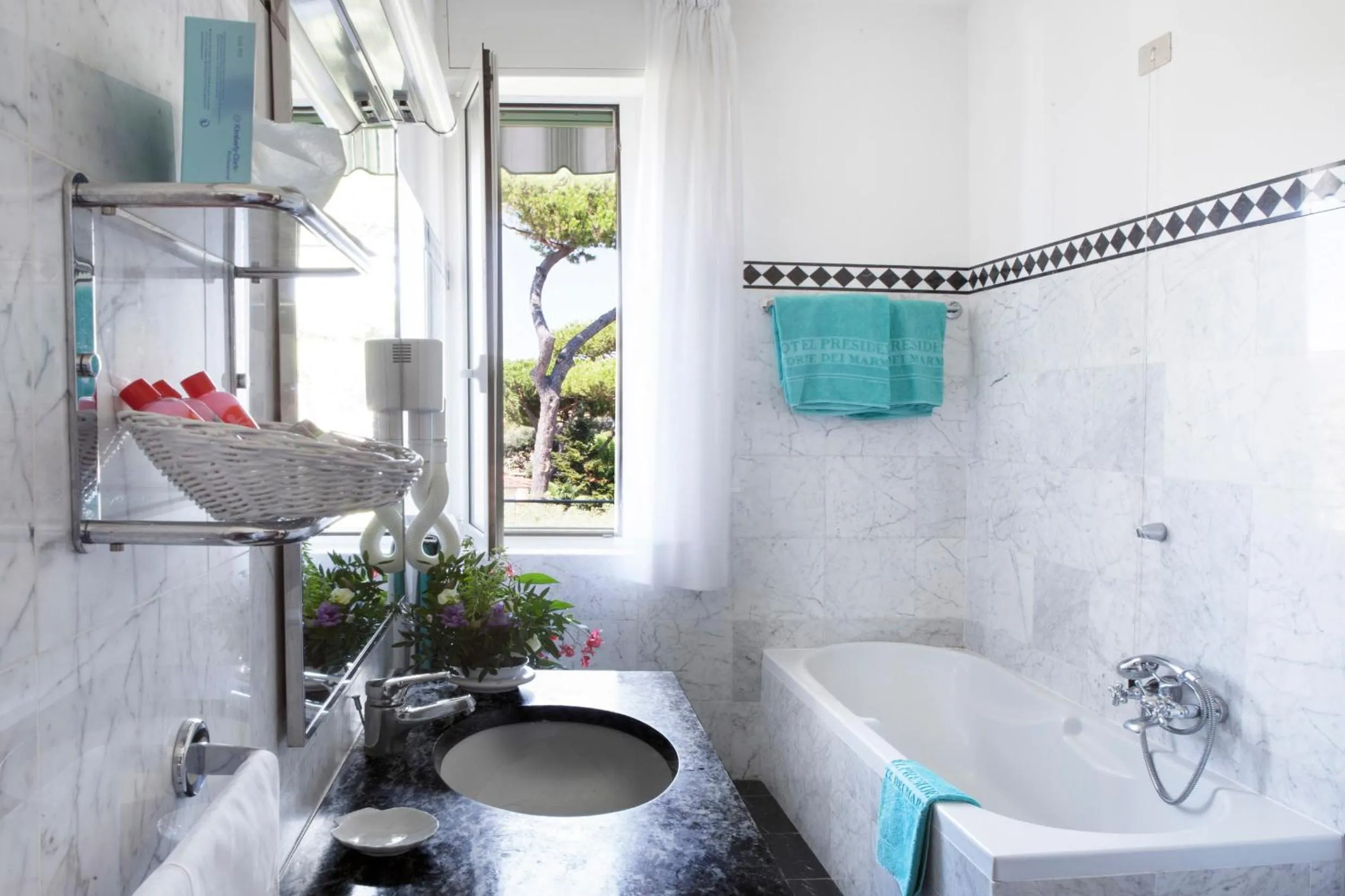 Bathroom in President Hotel