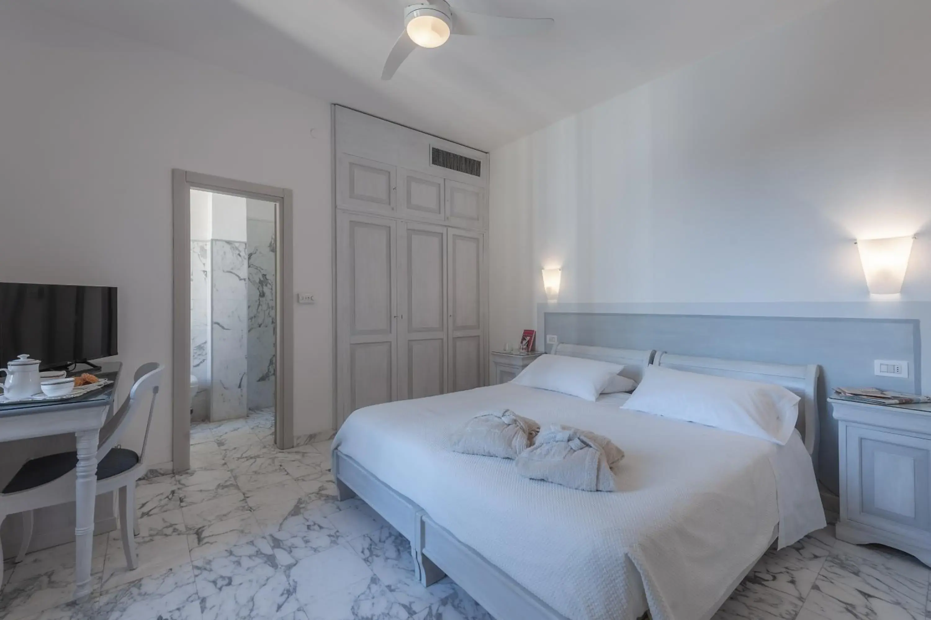 Standard Double Room in President Hotel Standard Double Room in President Hotel