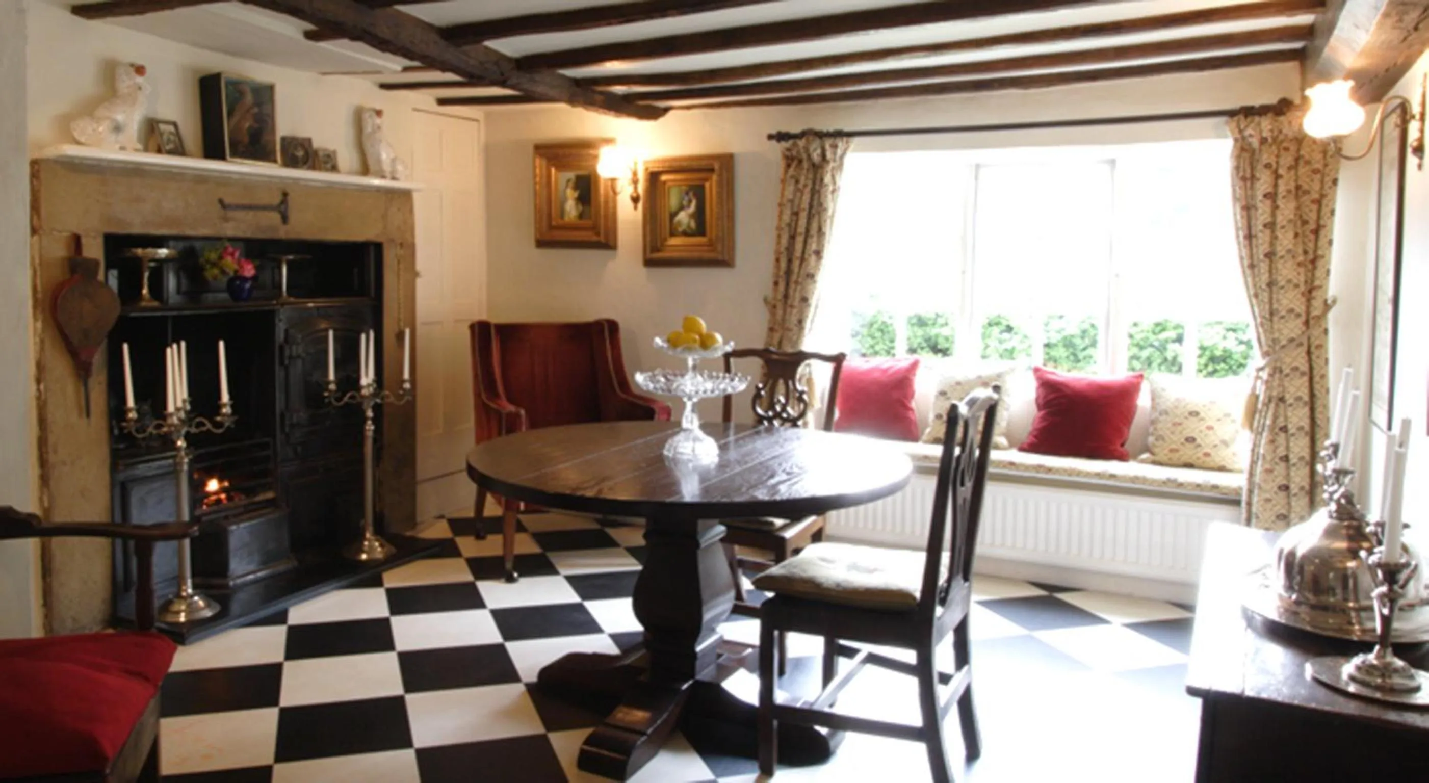 Restaurant/places to eat in Porch House