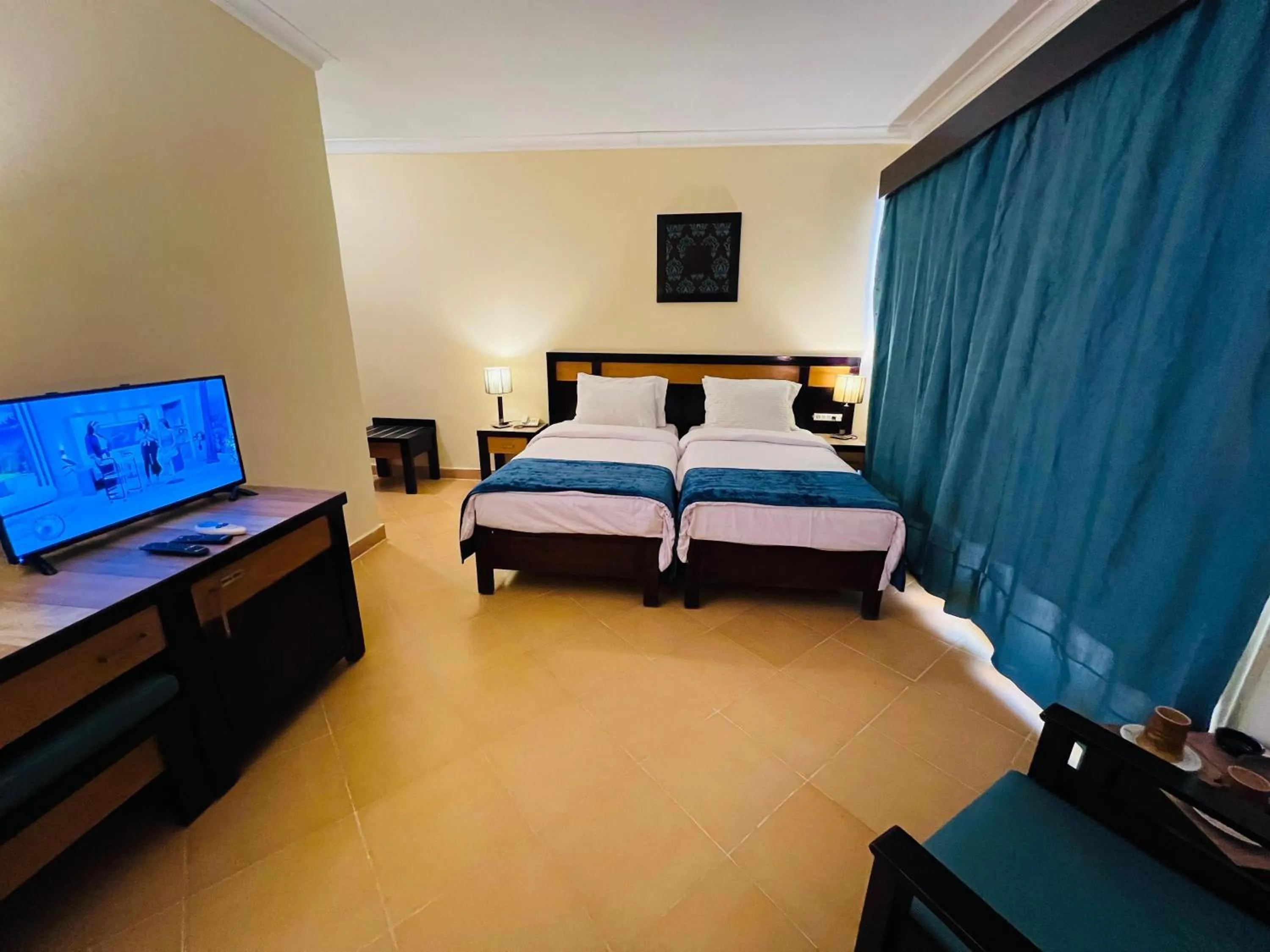 Bedroom, Bed in Viking club hotel