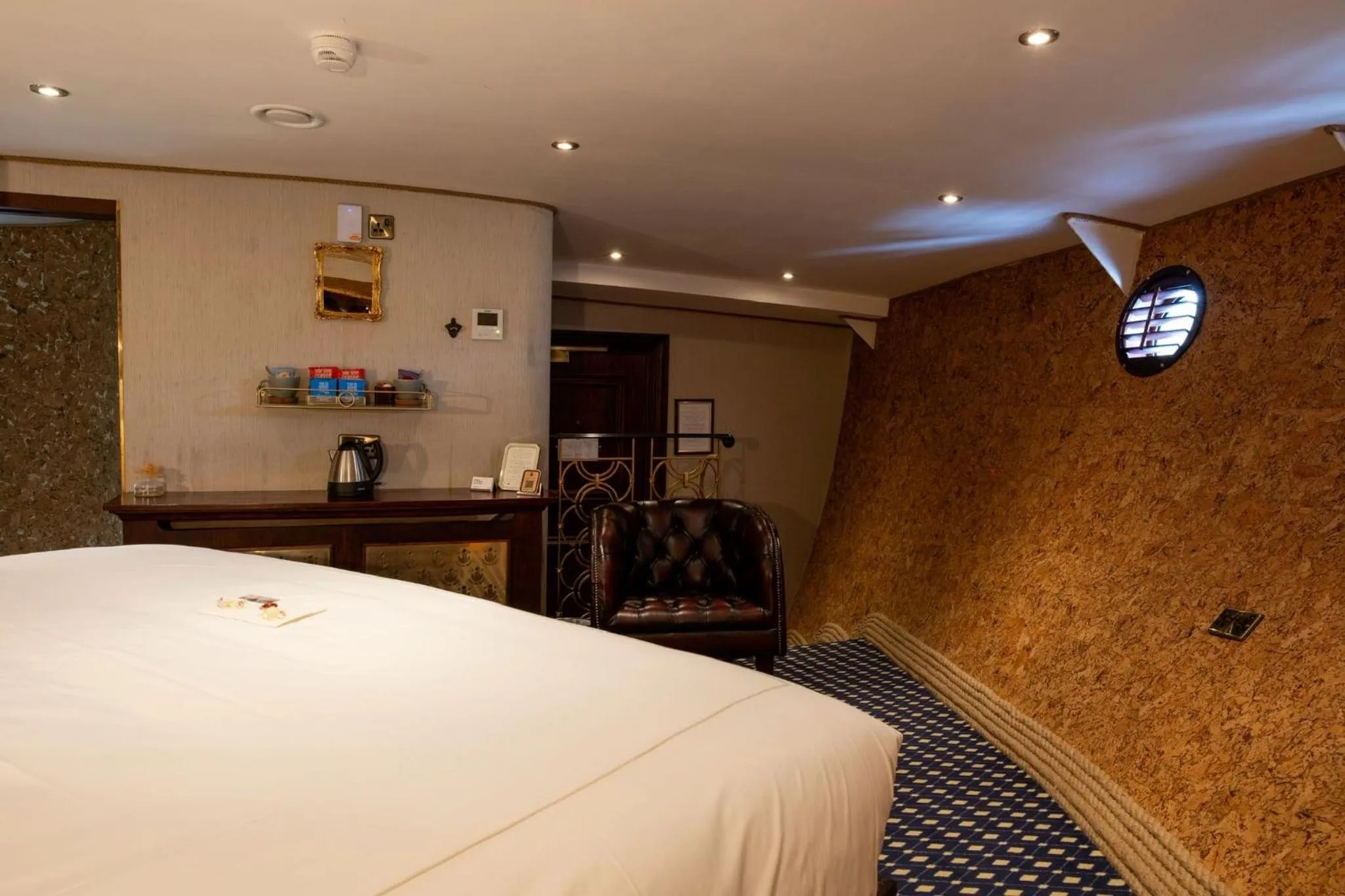 Bed in Ocean Mist Leith