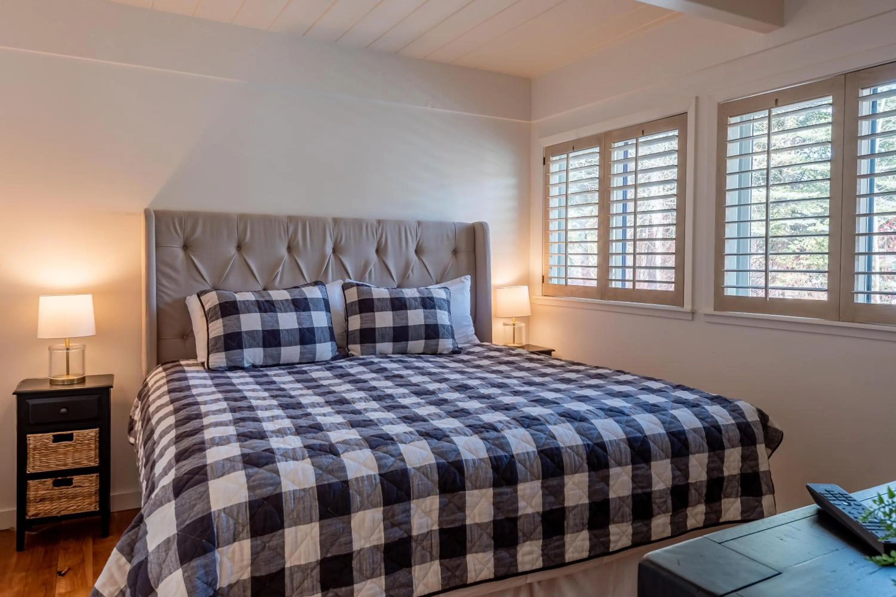 Bed in Creekside Condo 1337