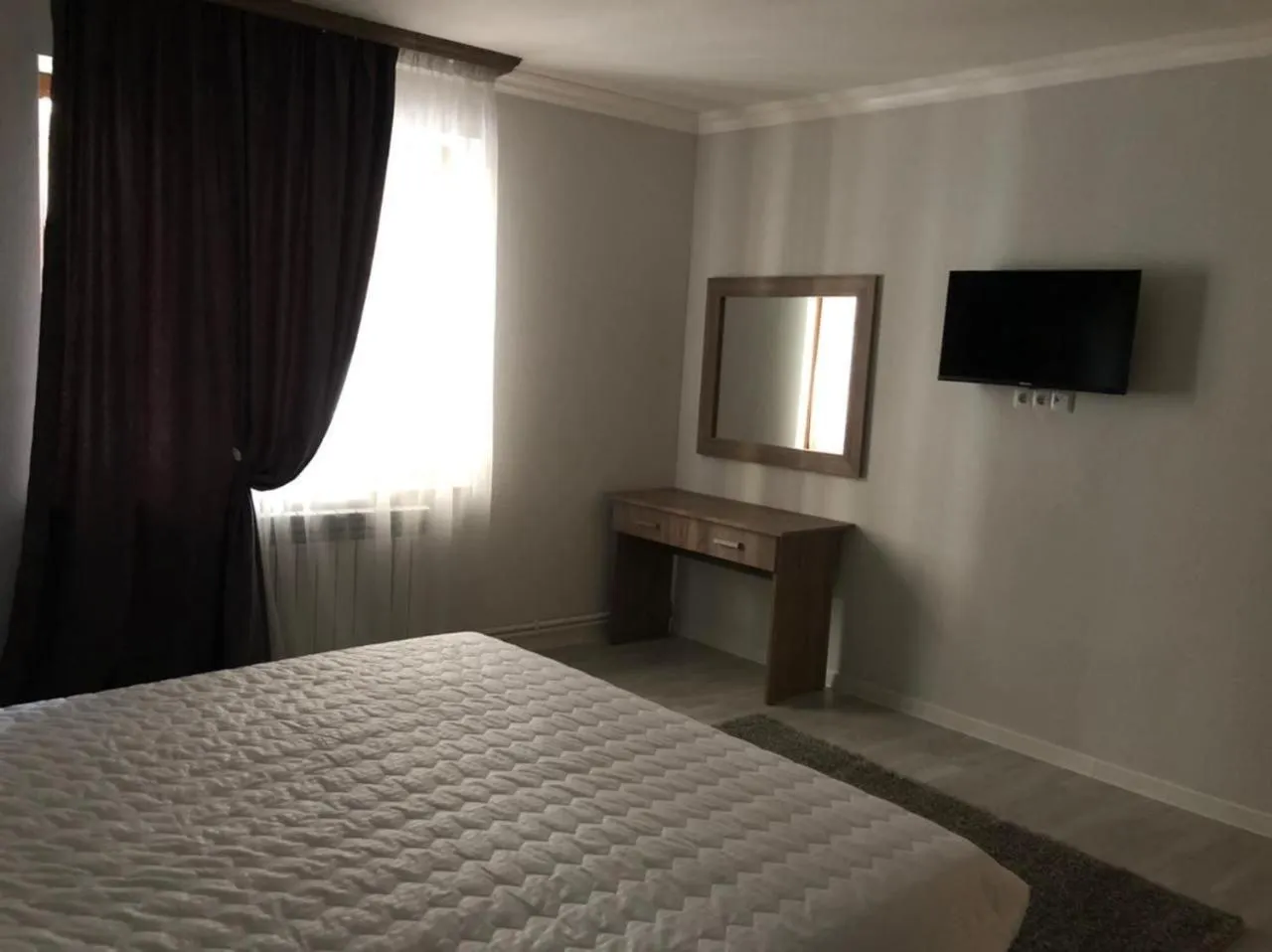 Bedroom, Bed in The Friends