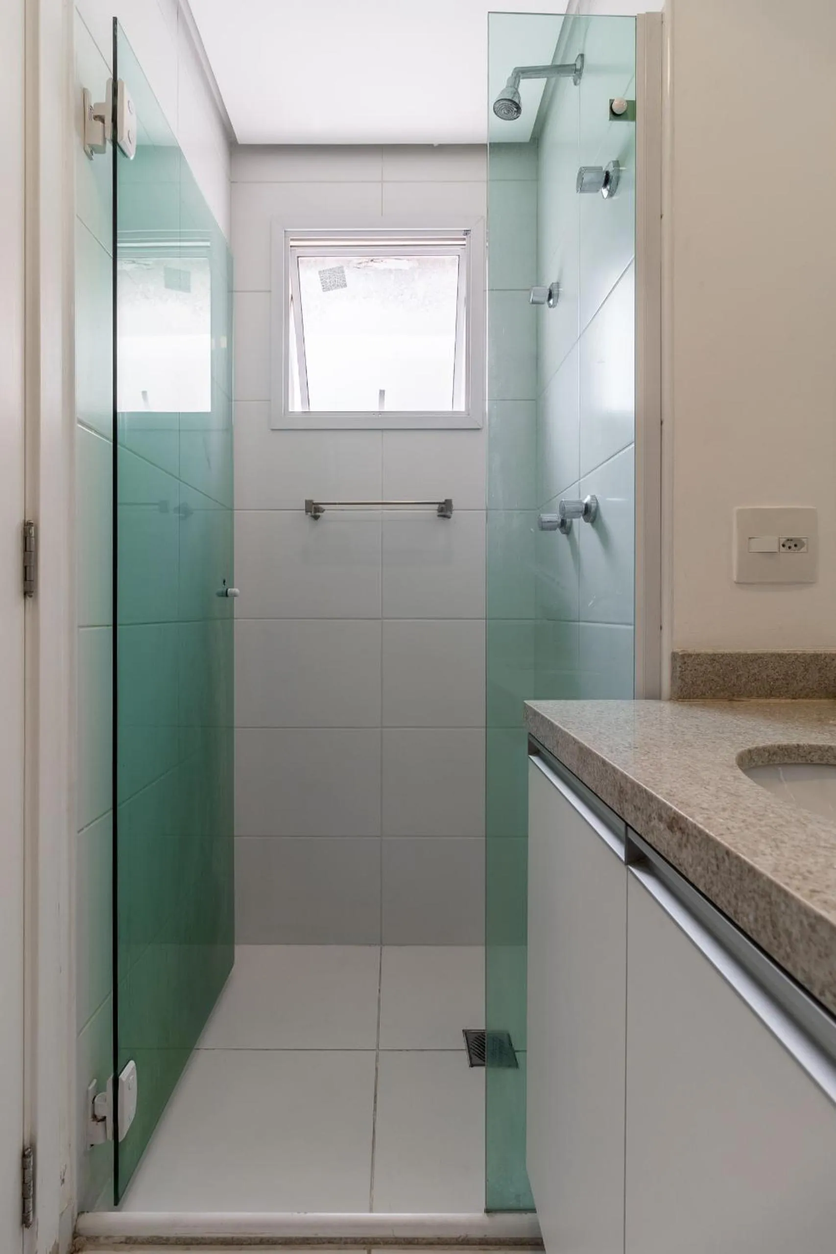 Bathroom in Akile Hype