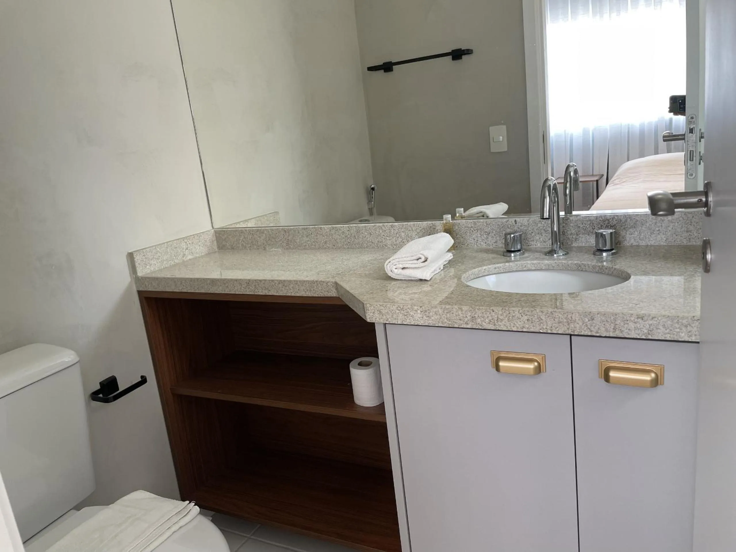 Bathroom in Akile Hype