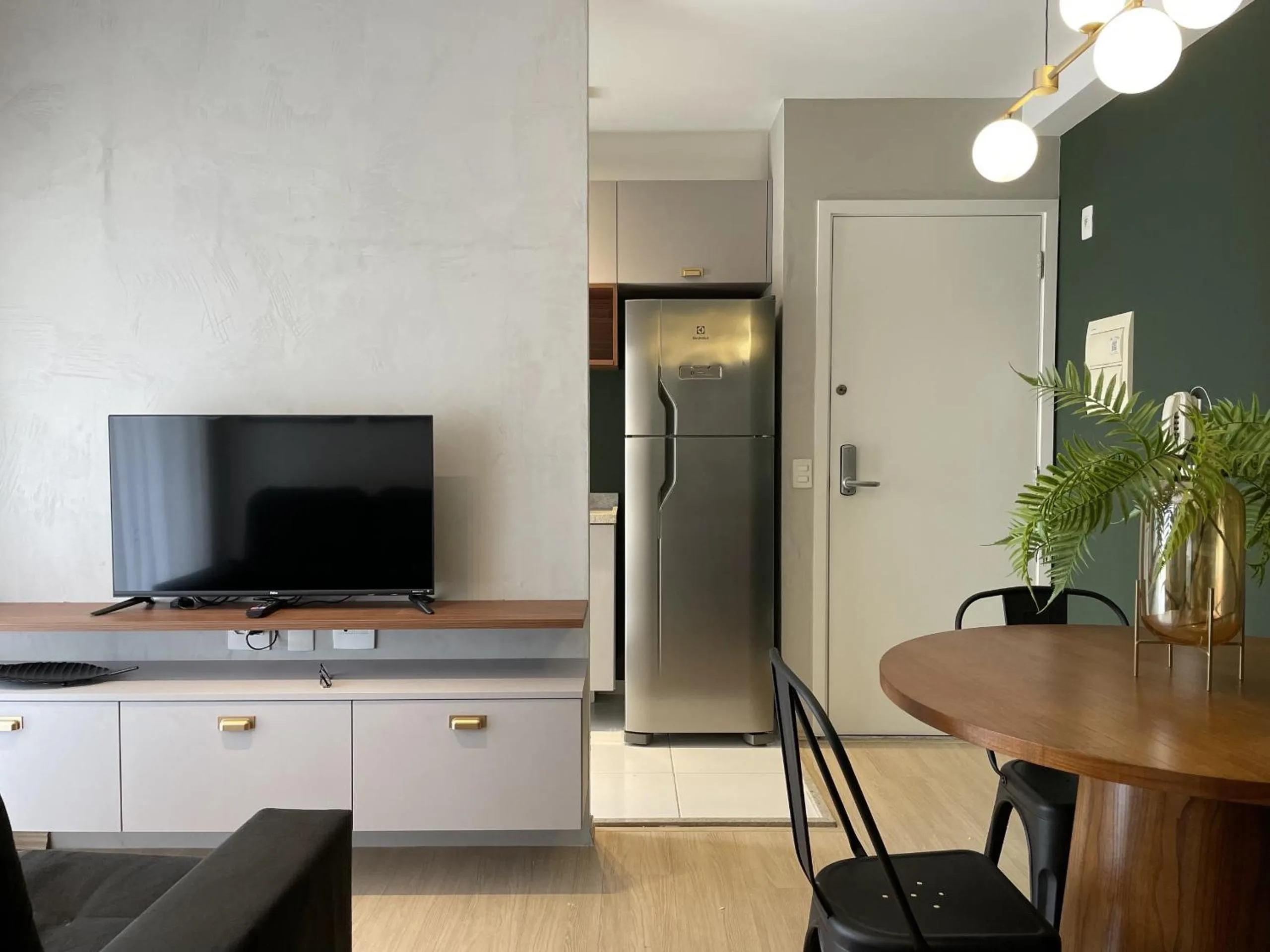 TV and multimedia in Akile Hype