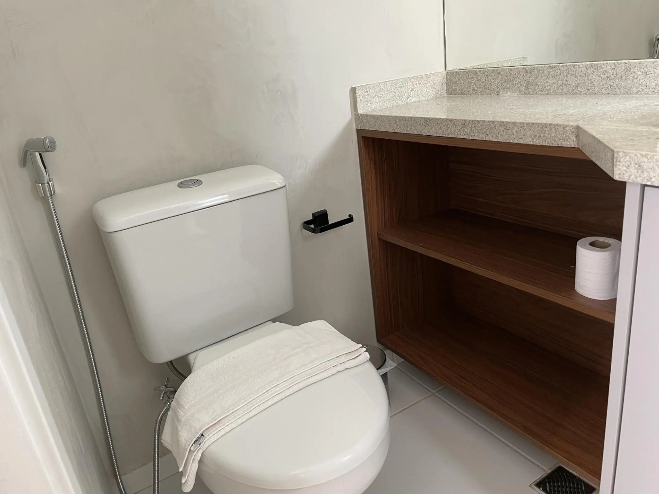 Bathroom in Akile Hype