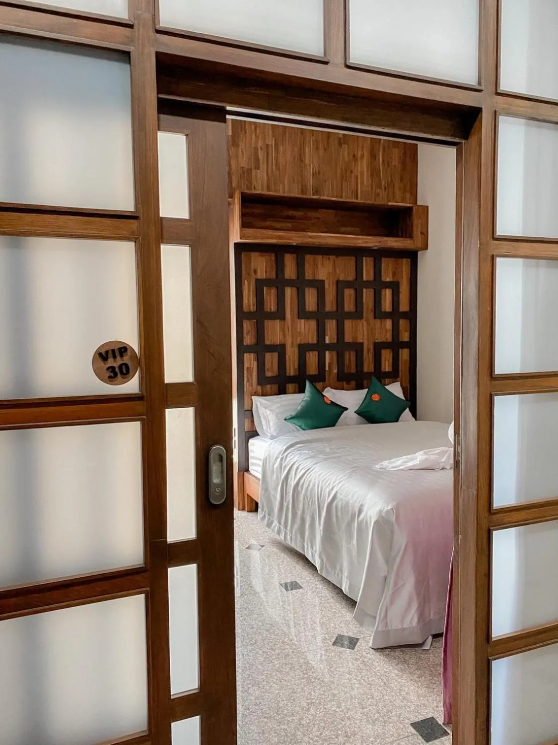 Bedroom, Bed in Cha Li's Family Hotel&Hostel