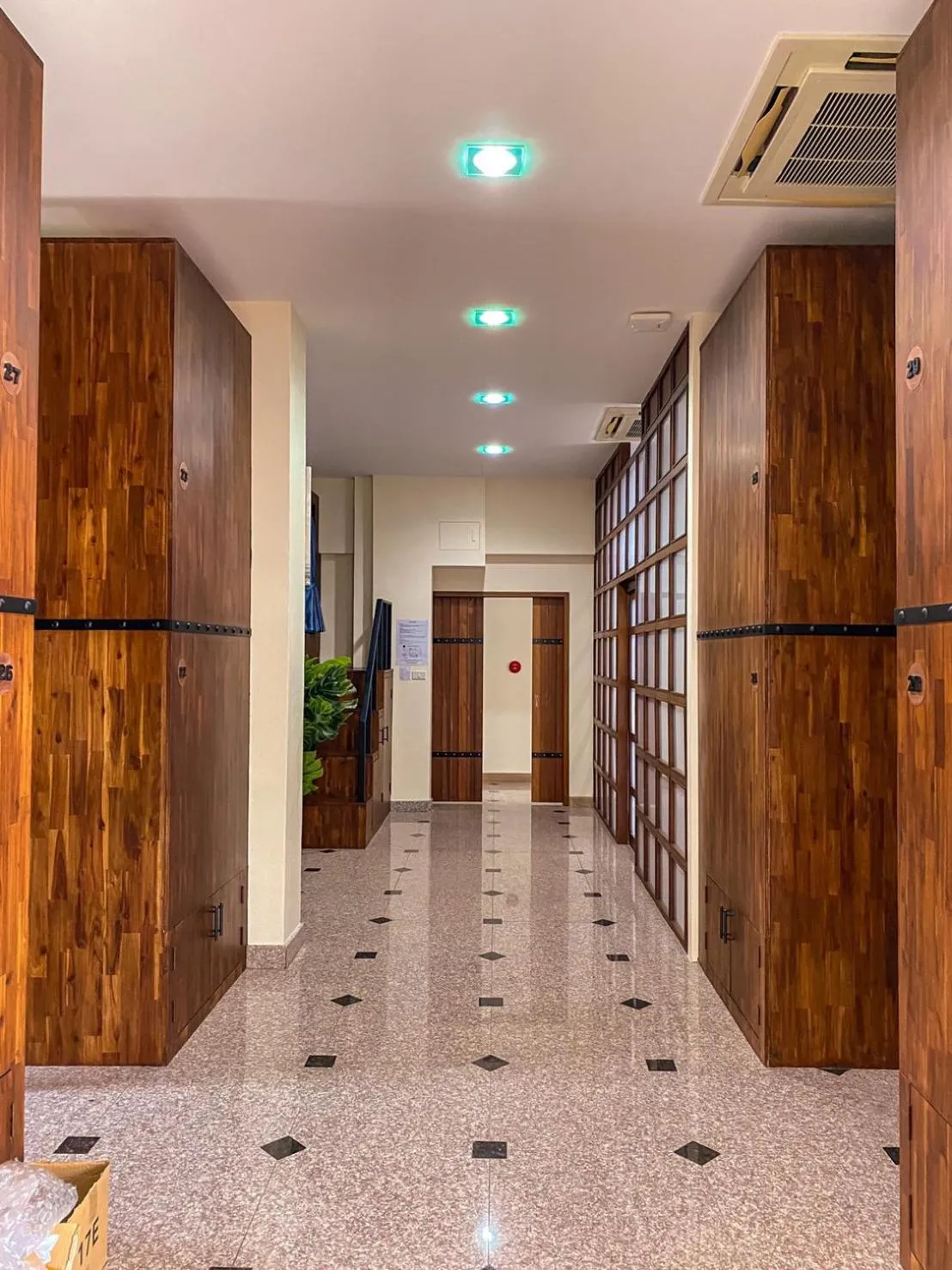 Property building in Cha Li's Family Hotel&Hostel