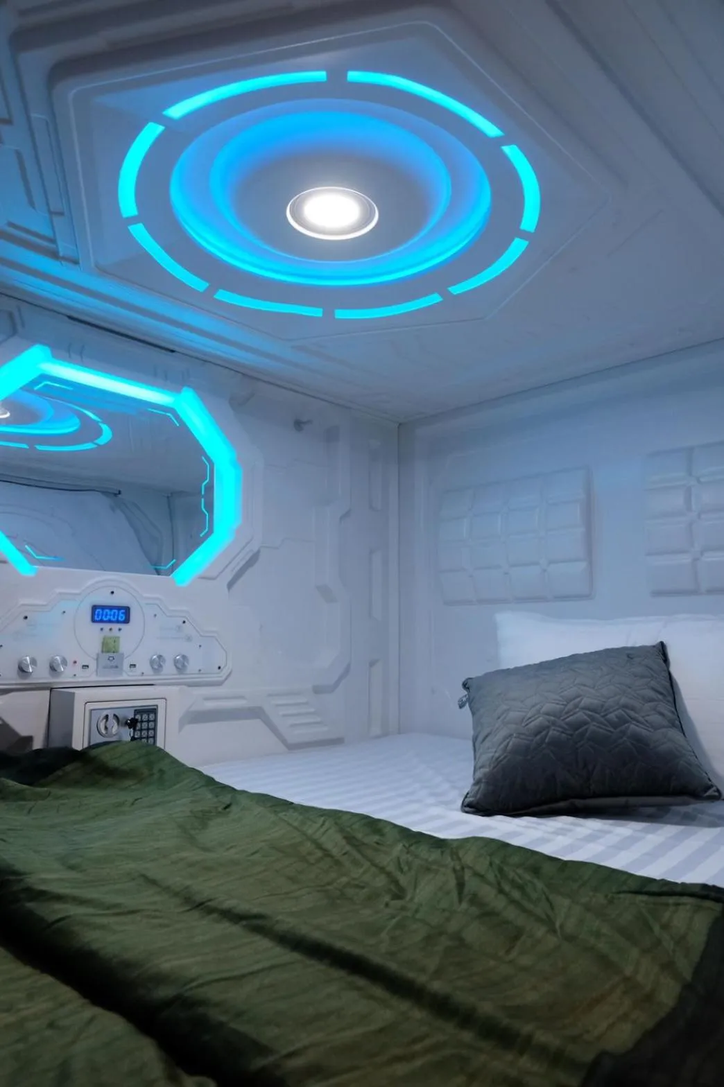 Photo of the whole room, Bed in Cha Li's Family Hotel&Hostel